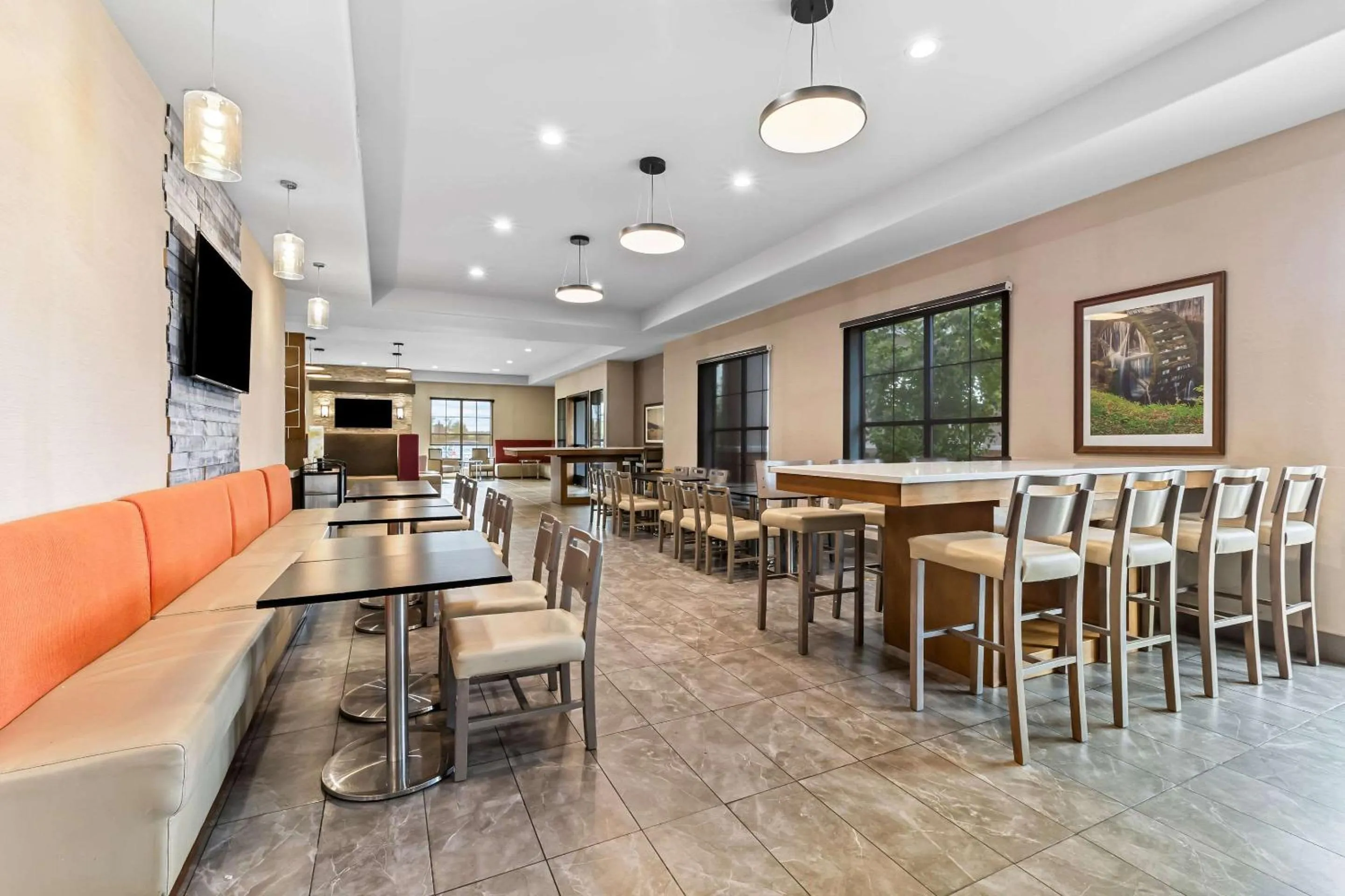 Breakfast in Comfort Suites Columbia I-65