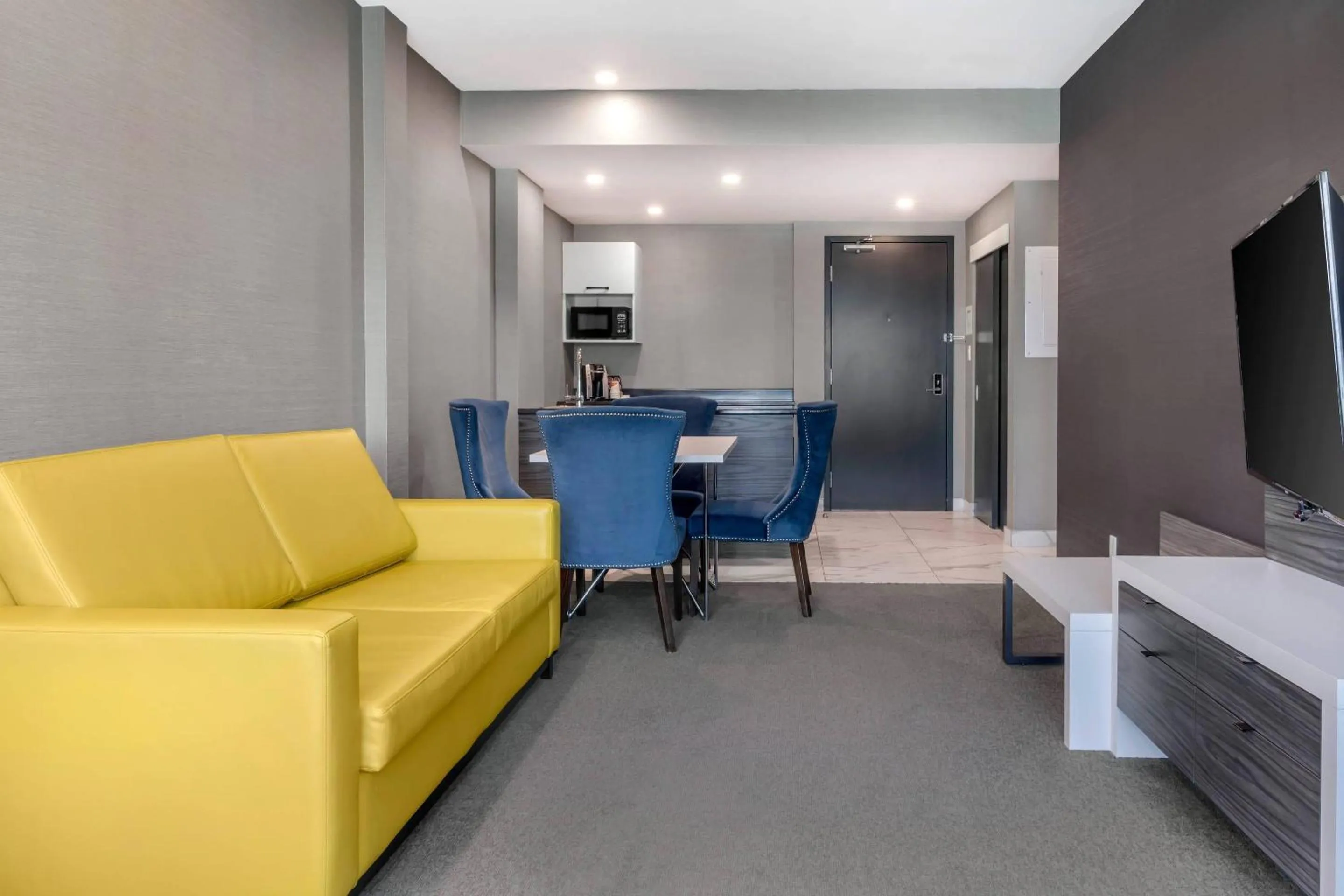 Bedroom in Quality Inn & Suites