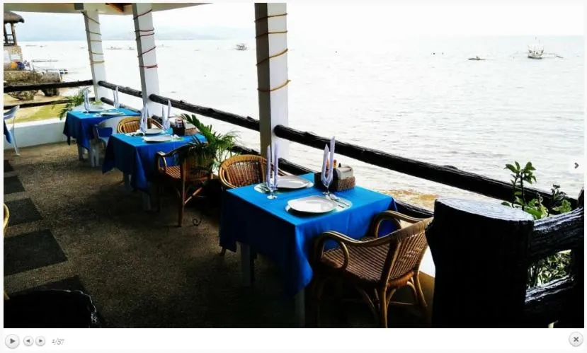 Restaurant/places to eat in Love's Beach & Dive Resort