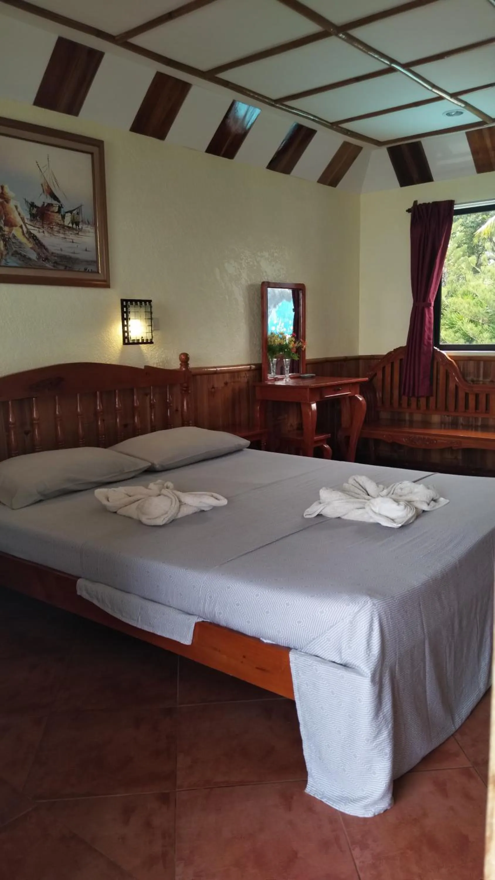 Bed in Love's Beach & Dive Resort