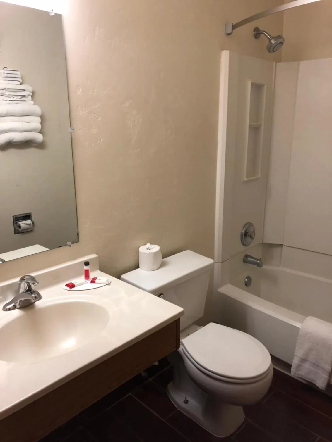 Bathroom in Super 8 by Wyndham Klamath Falls