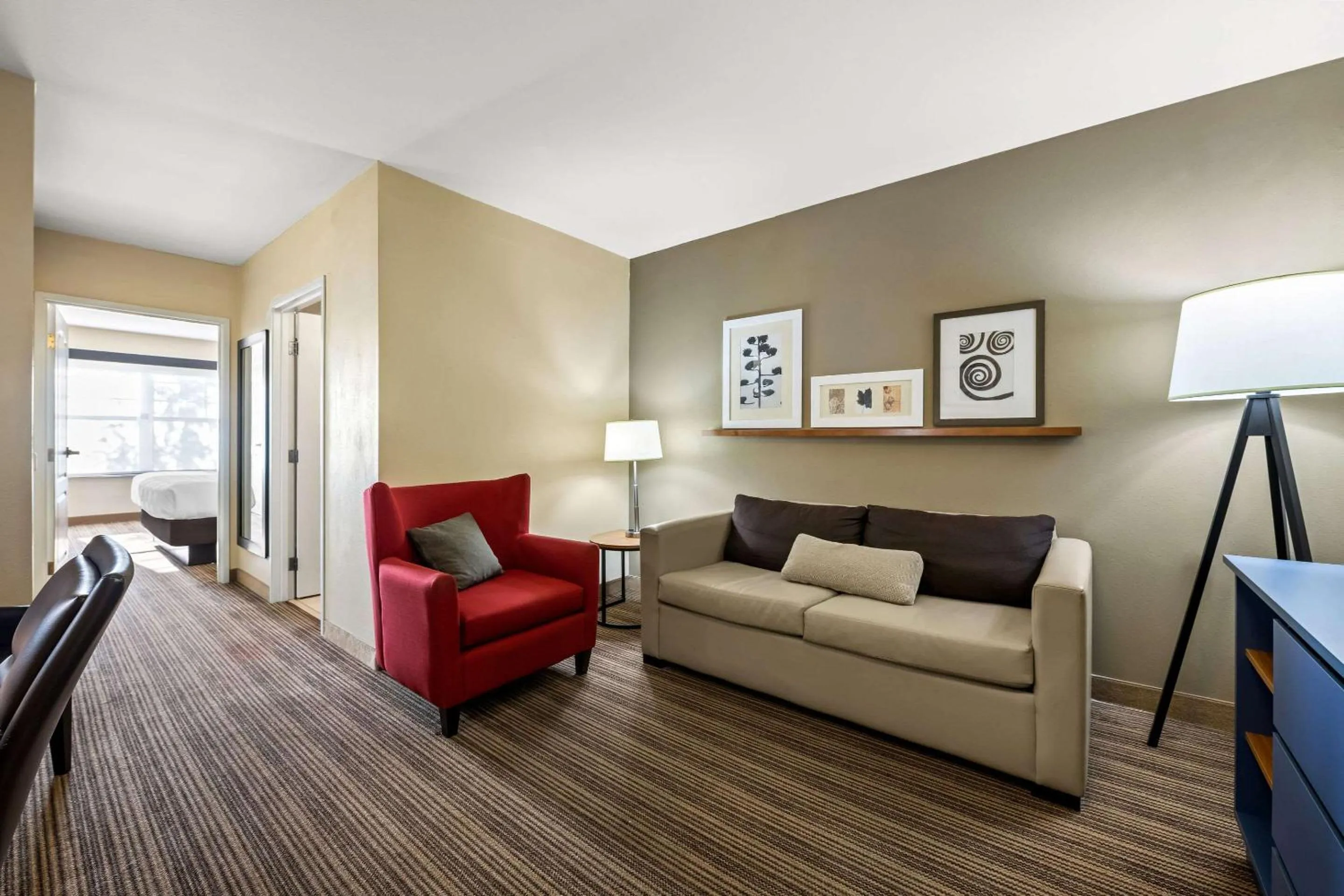 Bedroom in Country Inn & Suites by Radisson, Red Wing, MN