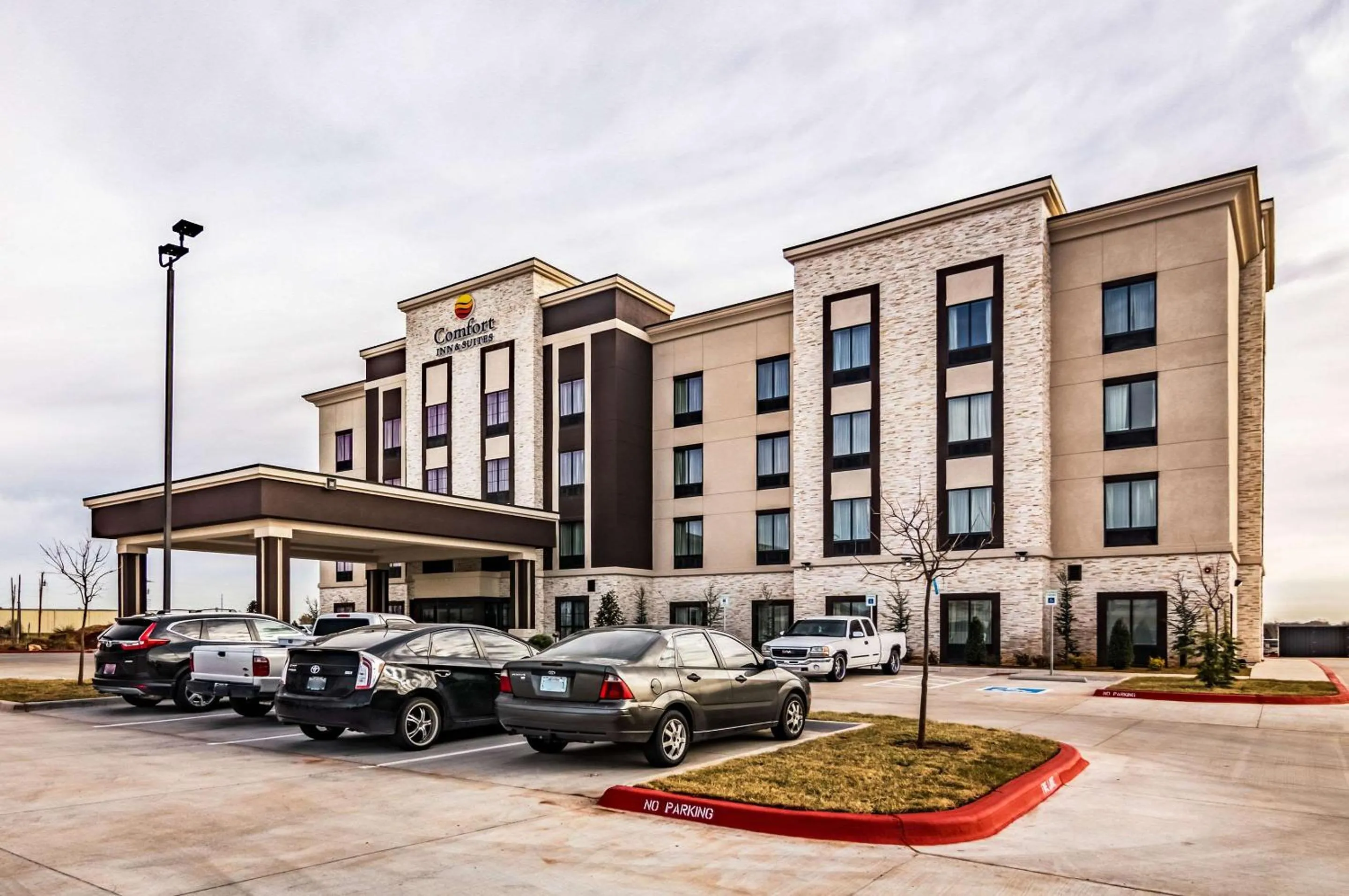 Property building in Comfort Inn & Suites Oklahoma City South I-35