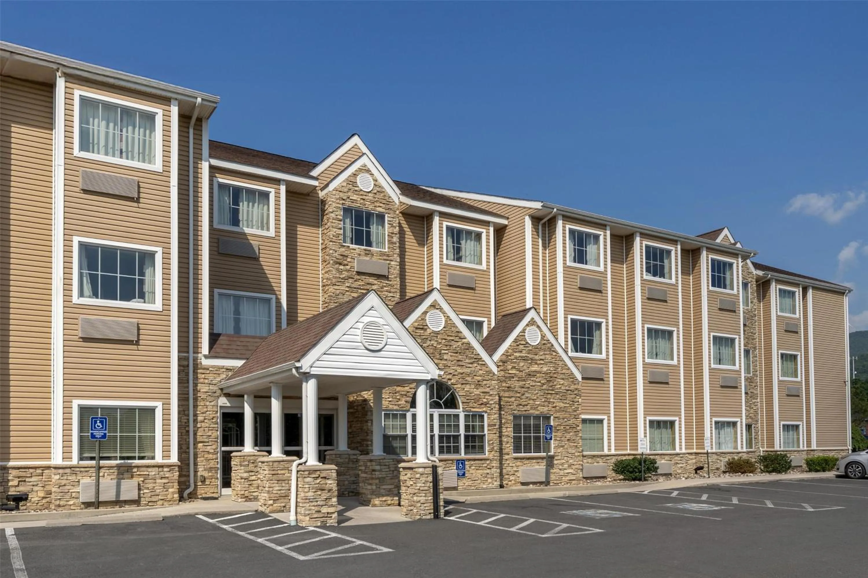 Property building in SureStay Plus Hotel by Best Western Keyser