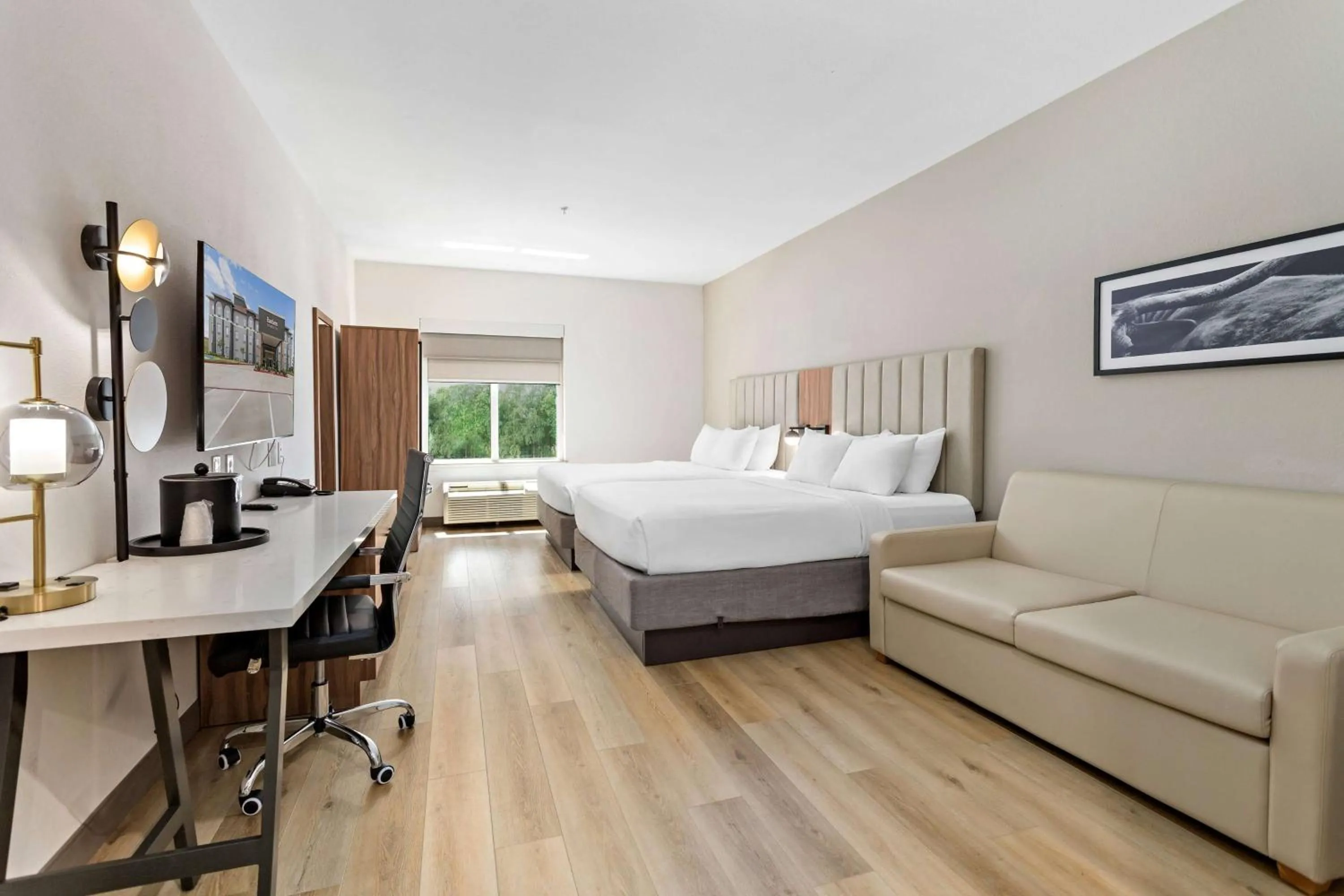 Photo of the whole room, Bed in Hawthorn Extended Stay by Wyndham Port Arthur