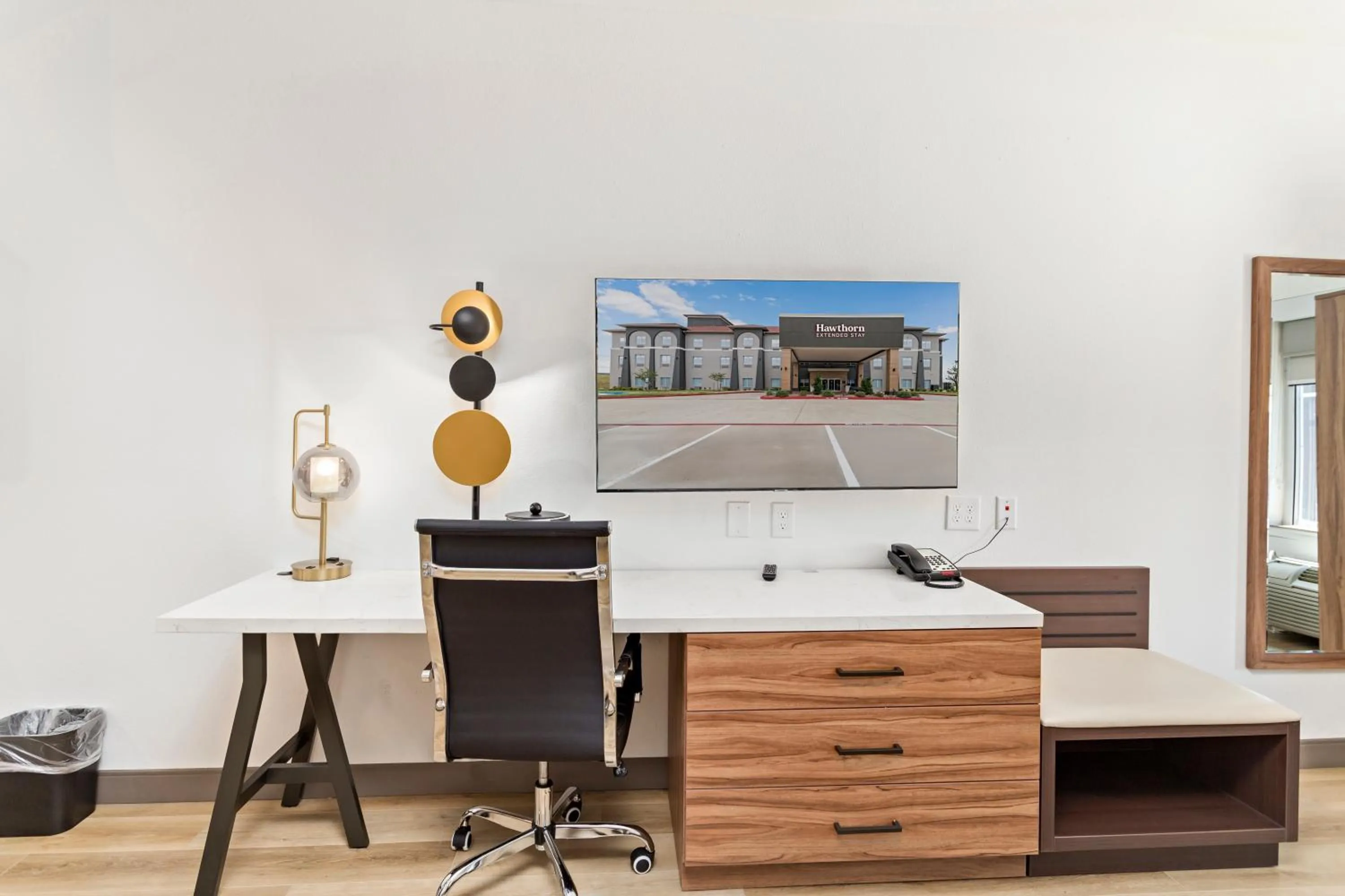 TV and multimedia in Hawthorn Extended Stay by Wyndham Port Arthur