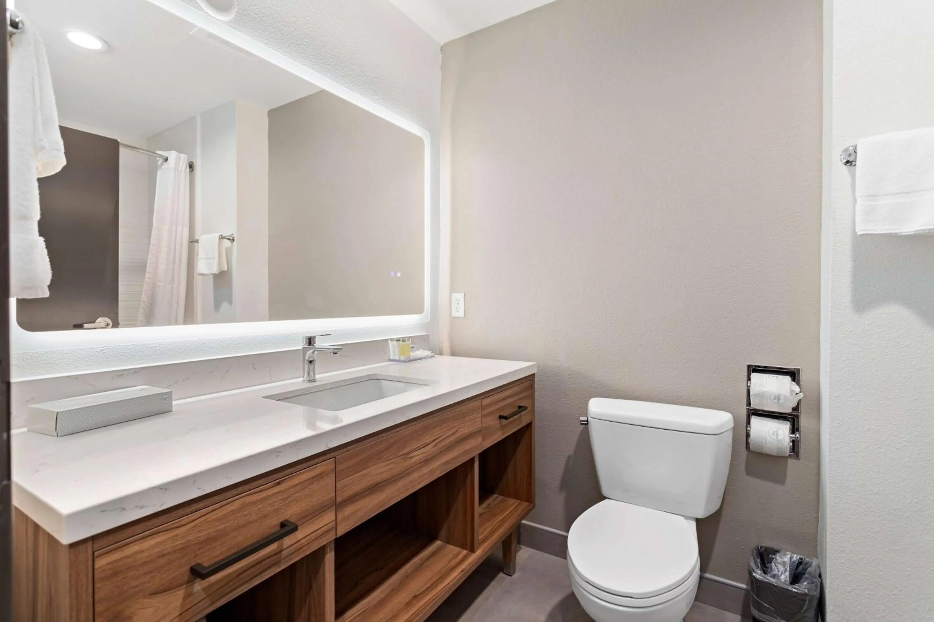 Photo of the whole room in Hawthorn Extended Stay by Wyndham Port Arthur