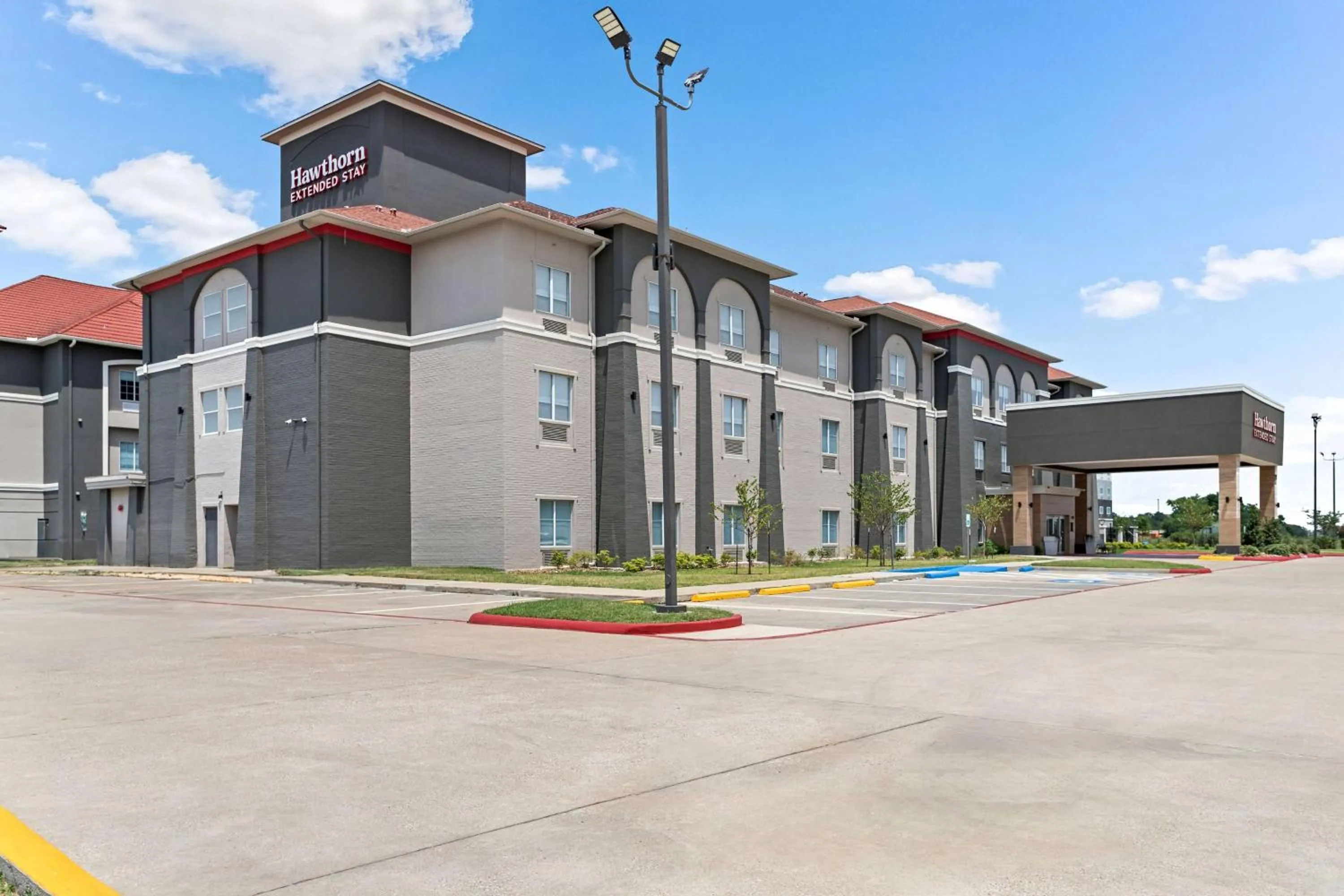 Property building in Hawthorn Extended Stay by Wyndham Port Arthur