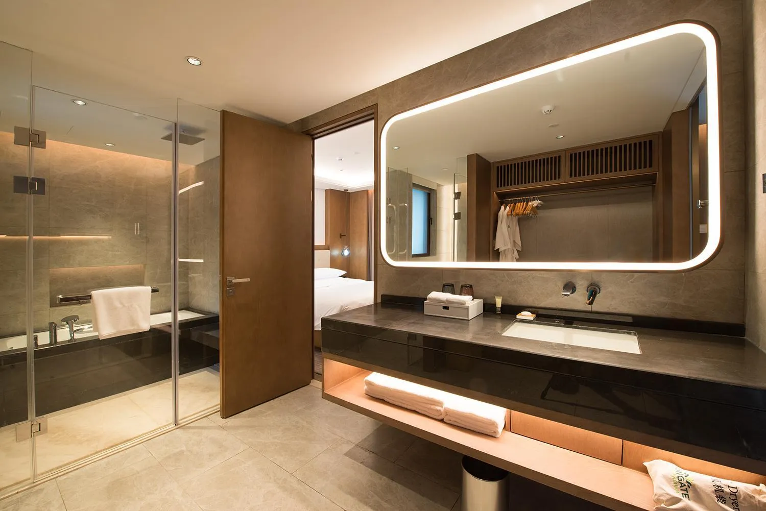 Shower in Wingate by Wyndham Hainan Chengmai