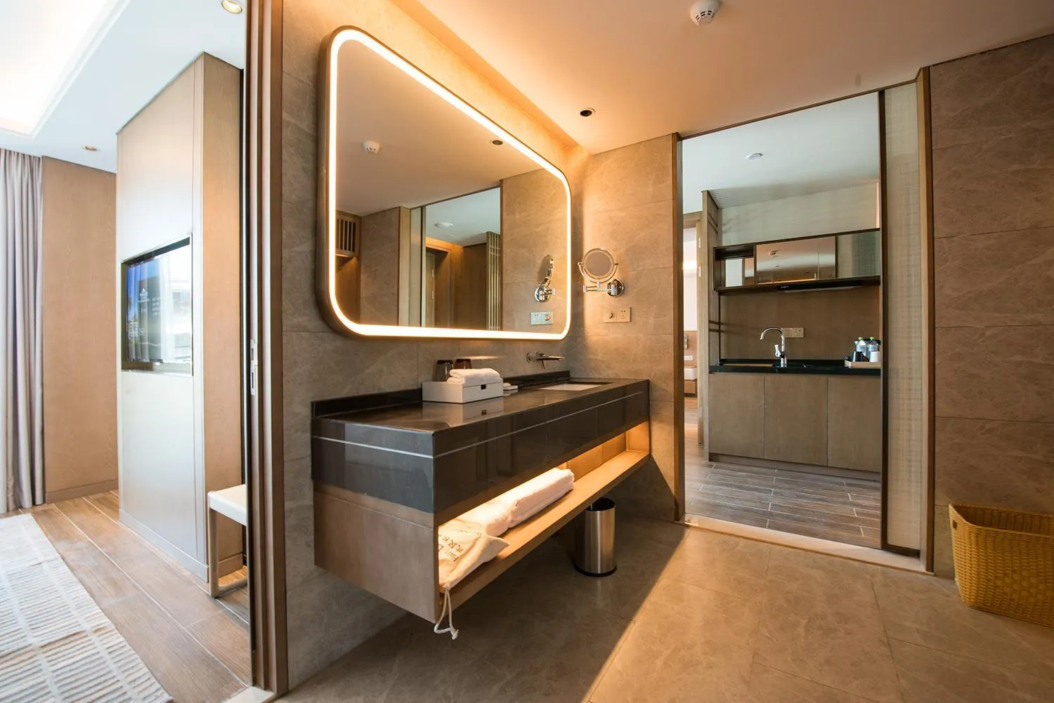 Bathroom in Wingate by Wyndham Hainan Chengmai