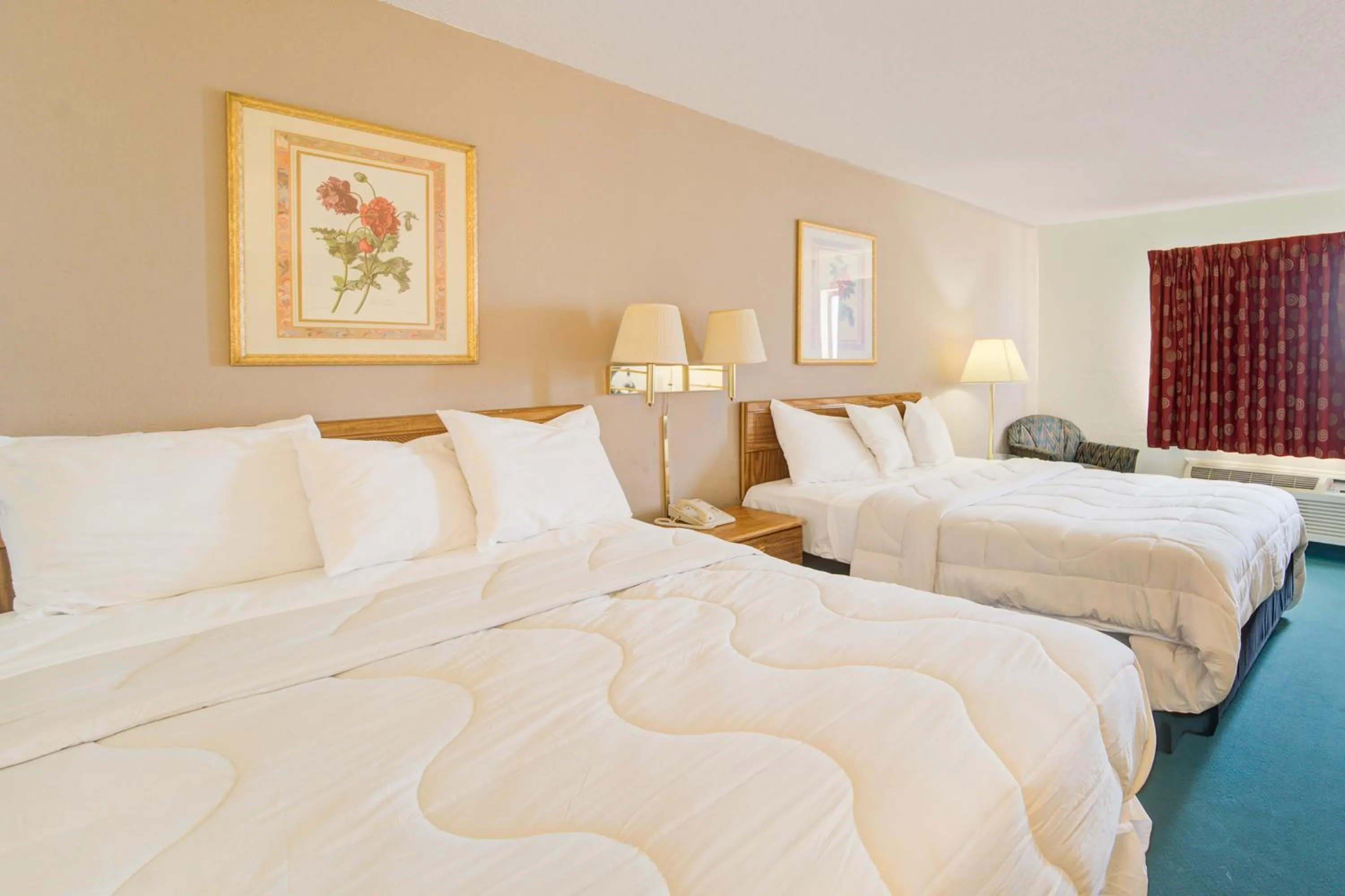 Bedroom, Bed in Capital O Amerihost Inn and Suites Mexico Hwy 54 MO