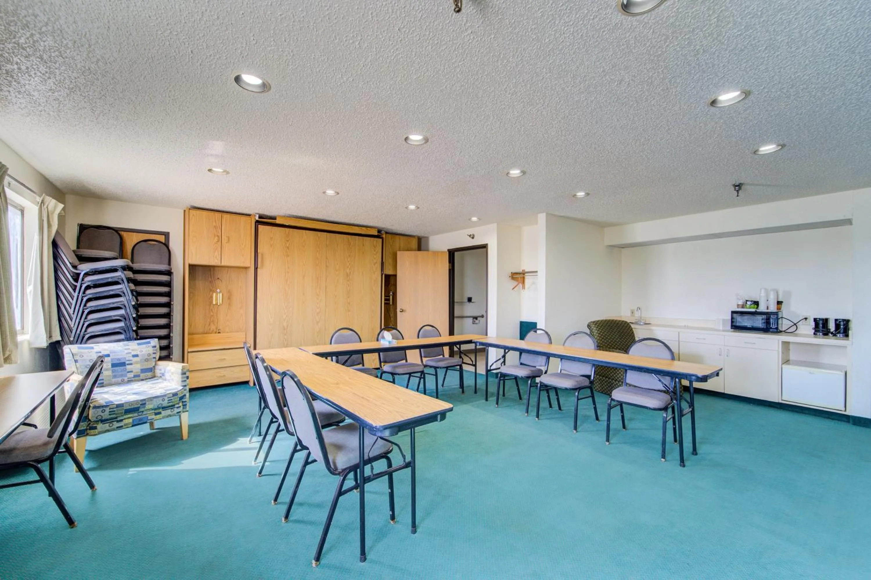 Meeting/conference room in Capital O Amerihost Inn and Suites Mexico Hwy 54 MO