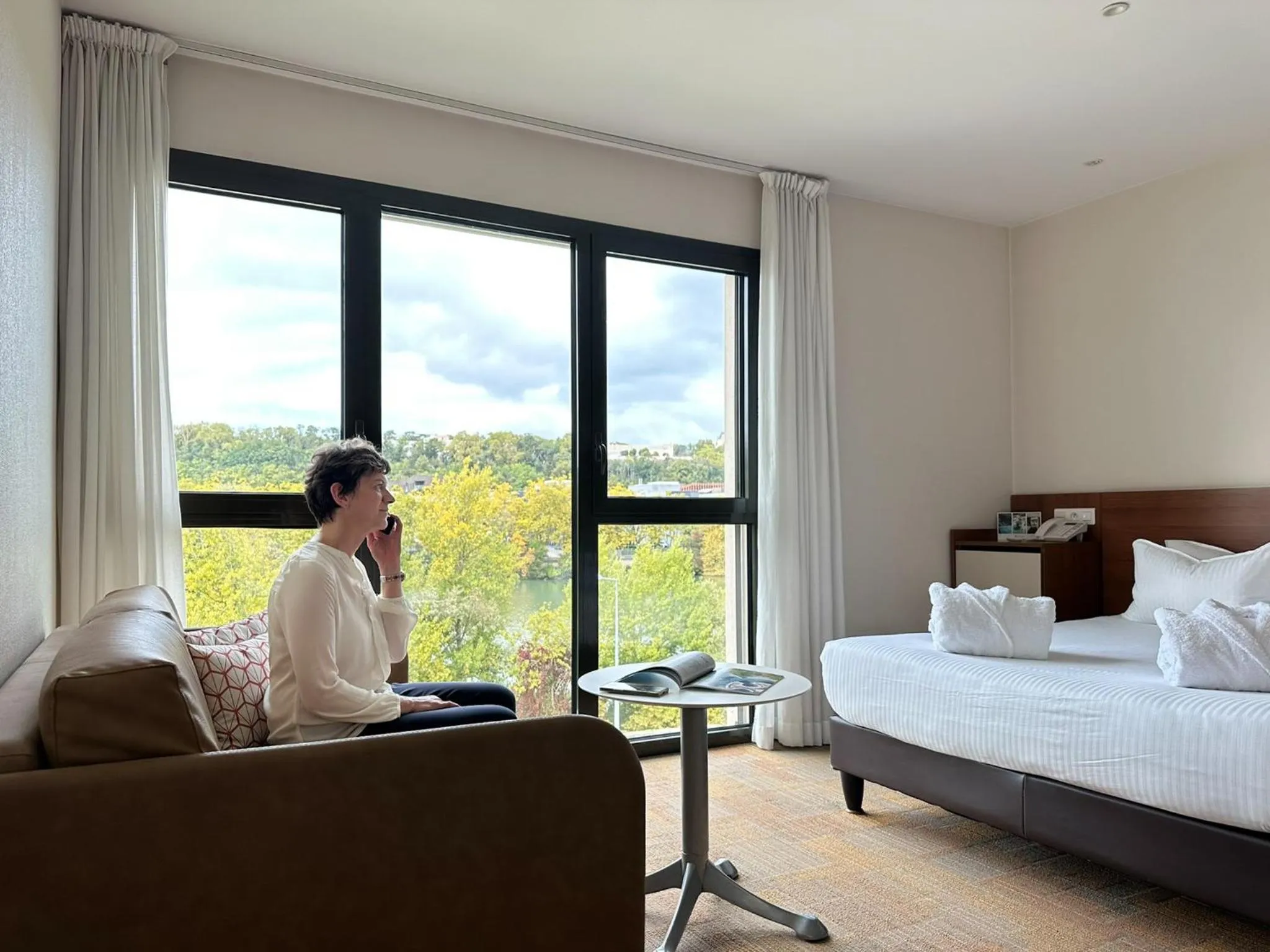 Seating area, Bed in Hôtel Lyon Métropole & Spa