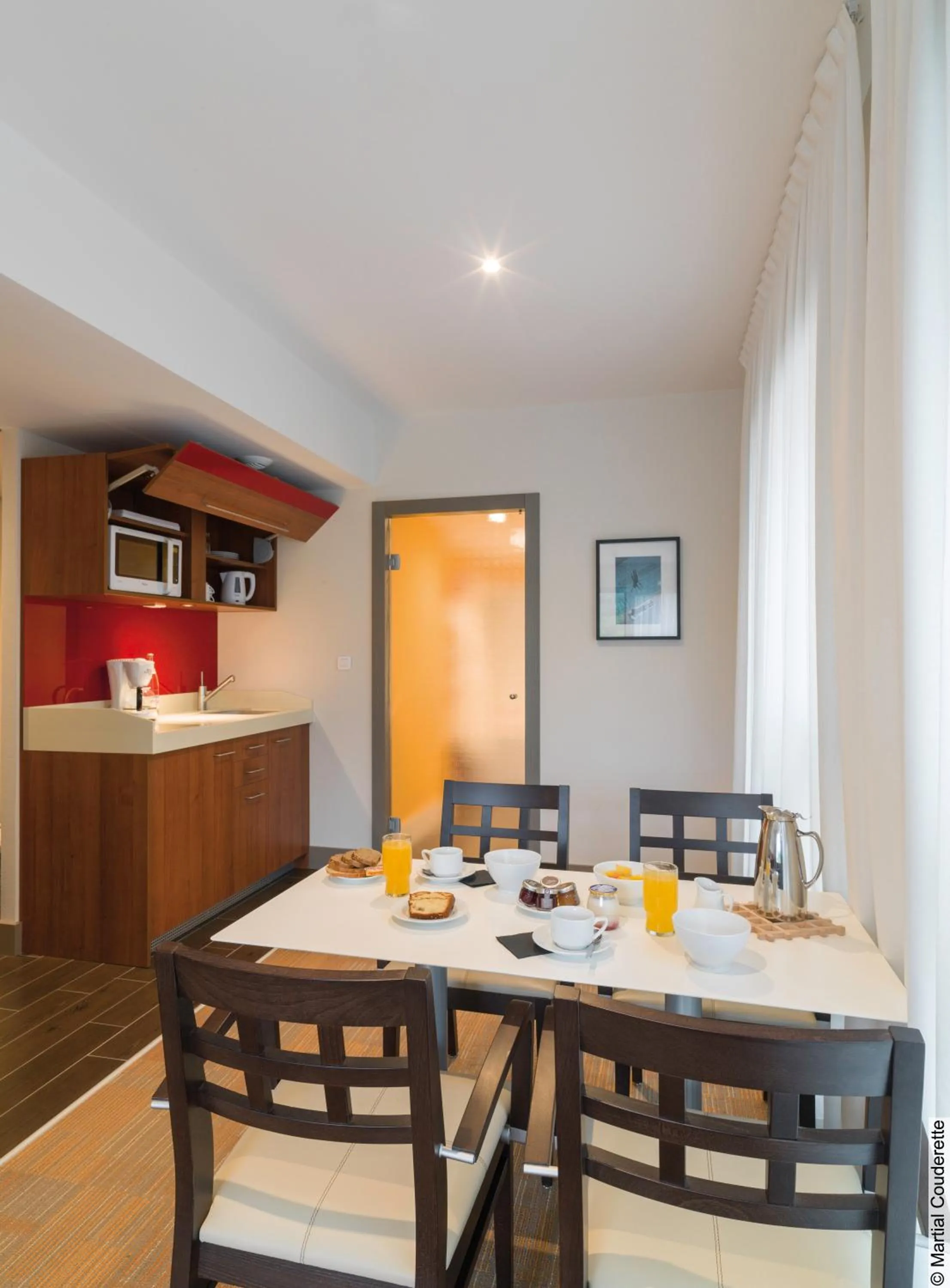 Decorative detail in Hôtel Lyon Métropole & Spa