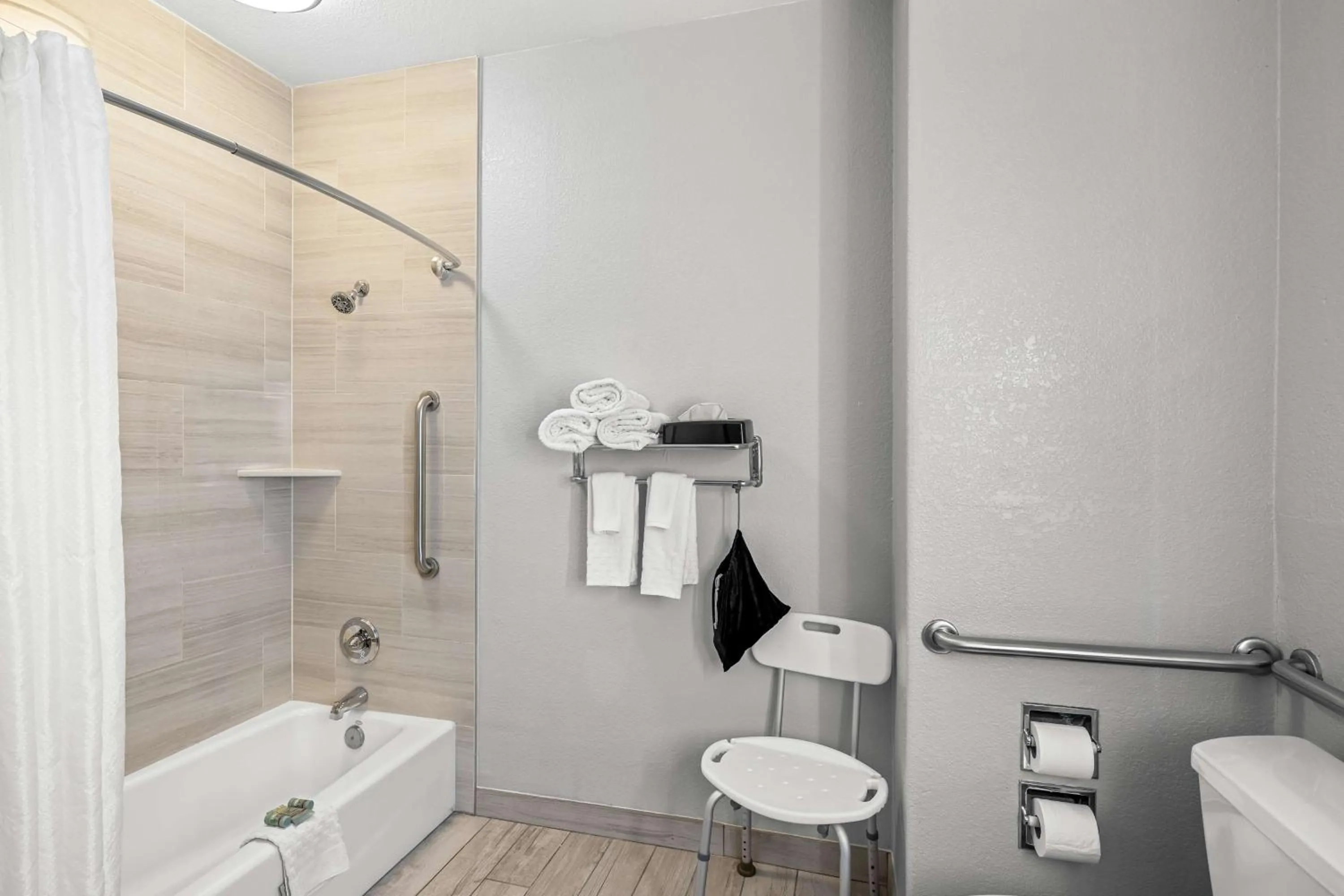 Bathroom in Best Western Palace Inn & Suites