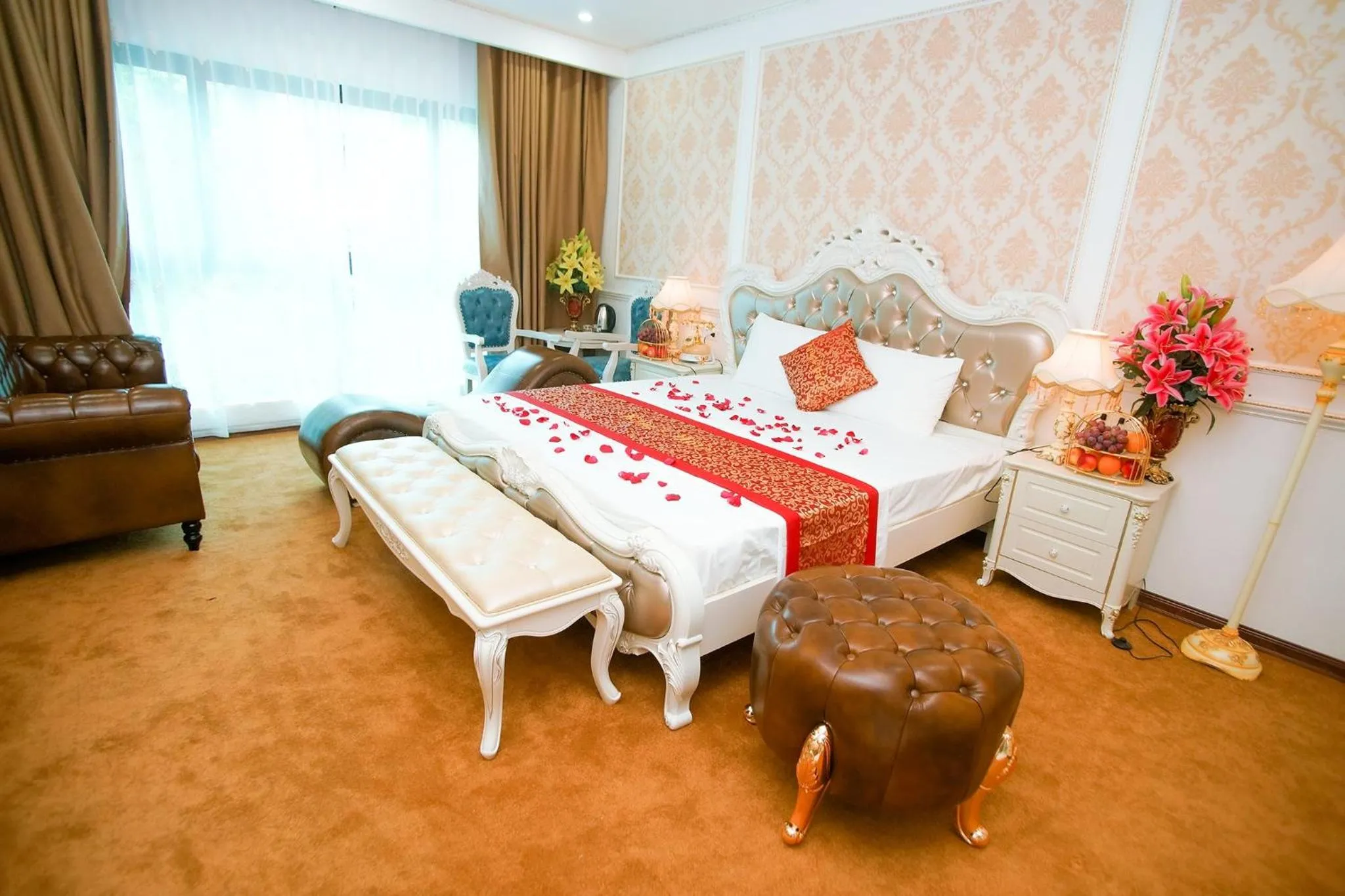 Bed in King's Hotel Yên Hòa