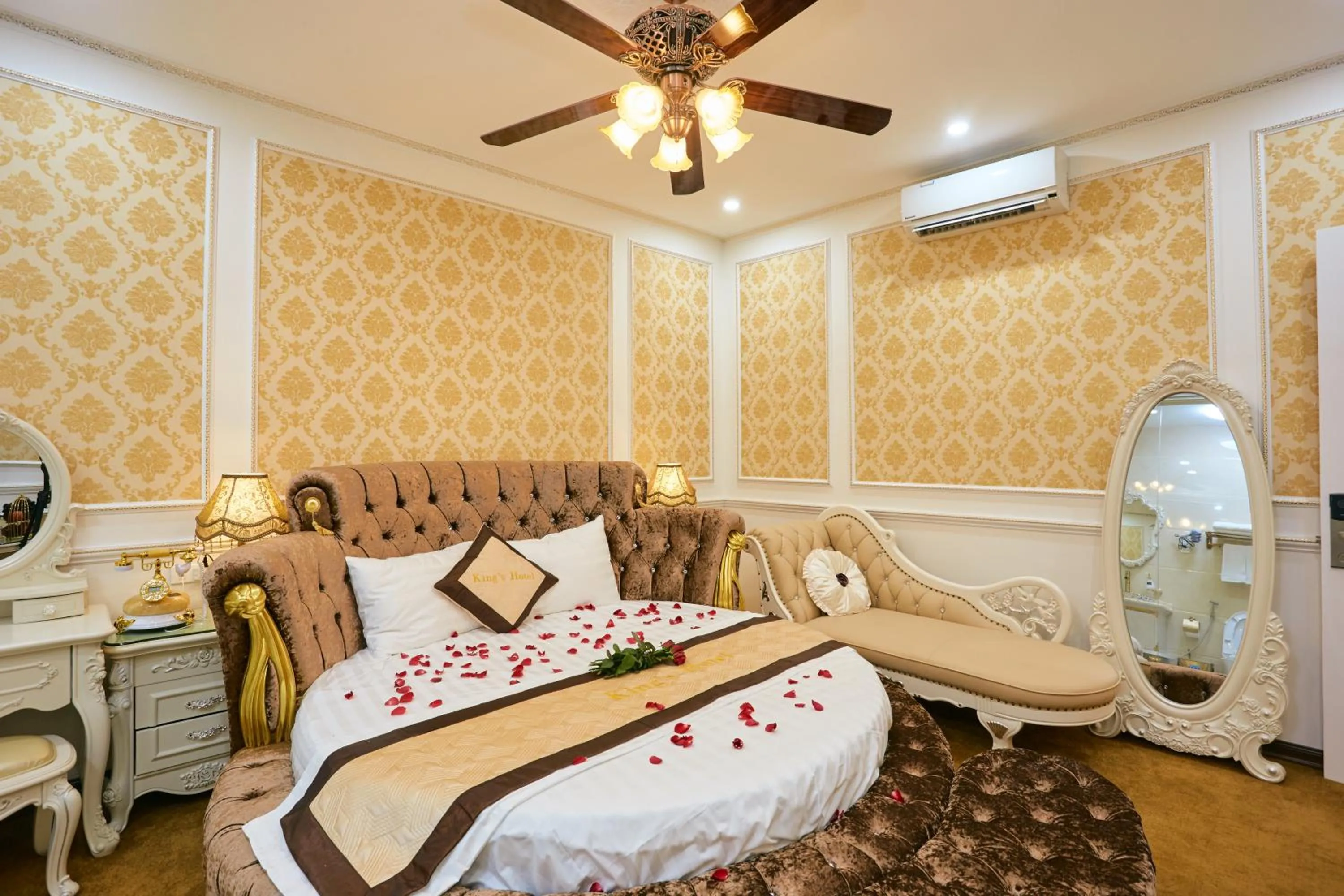 King's Hotel Yên Hòa