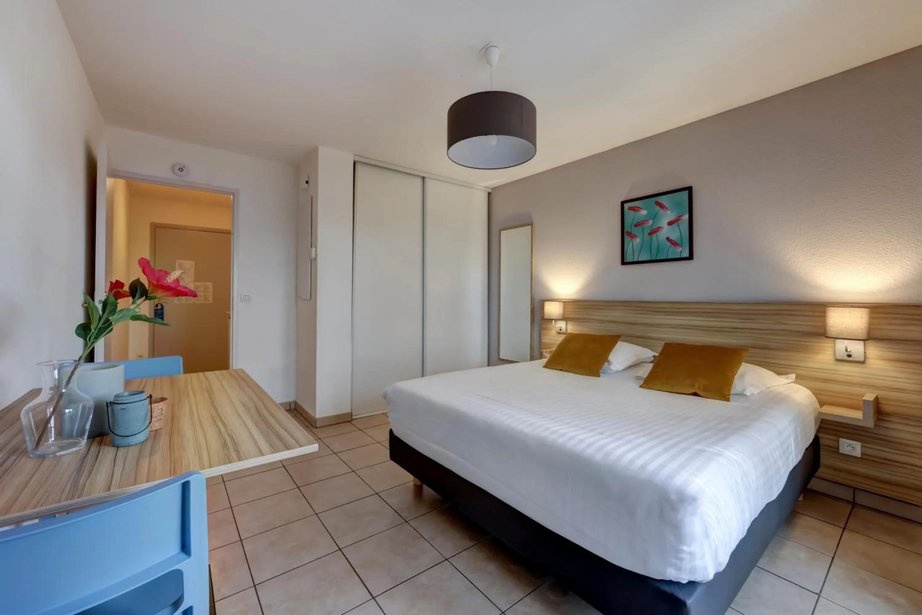 Bedroom, Bed in Zenitude Hôtel-Résidences L'Orée du Parc