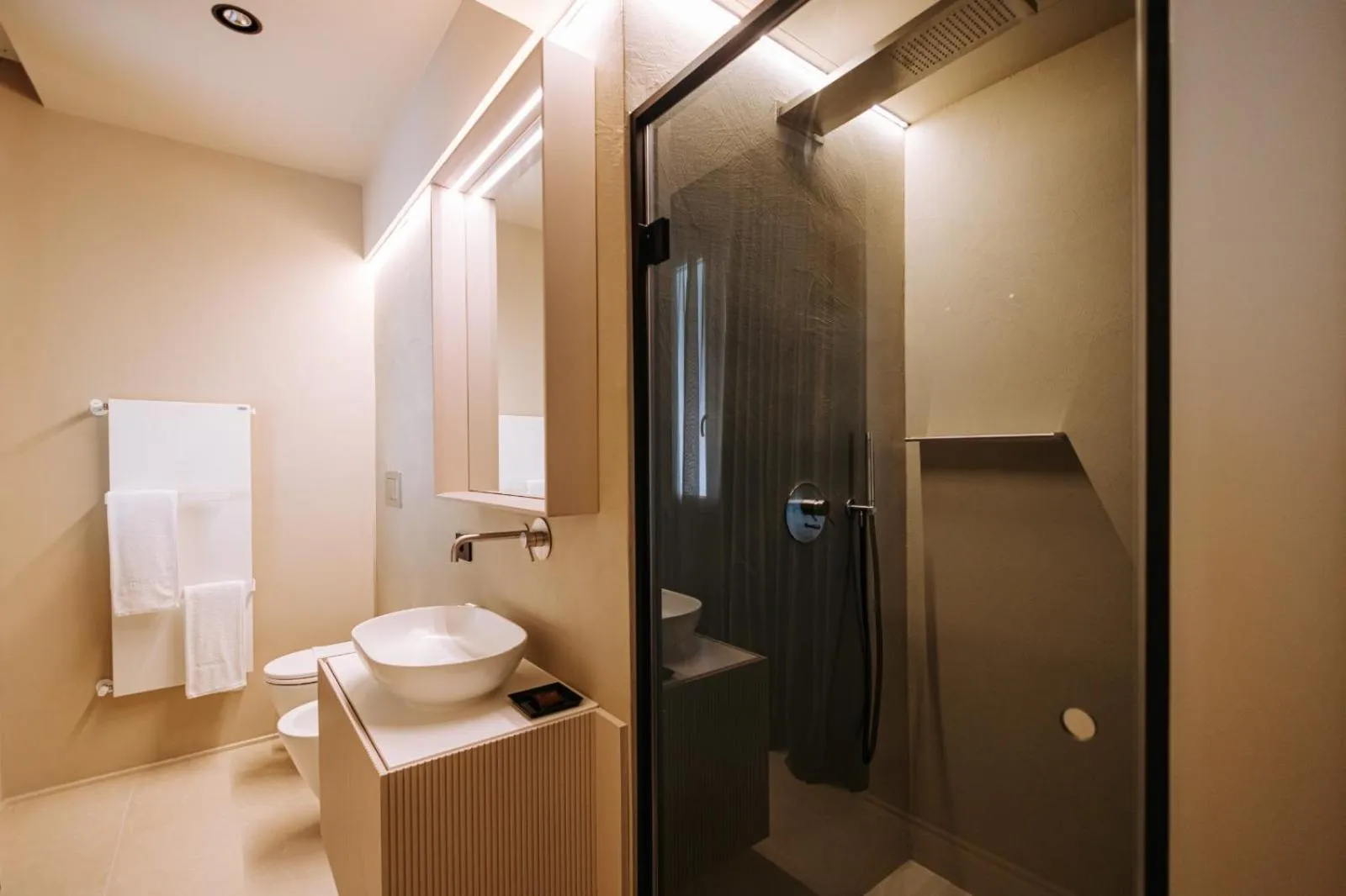 Shower in Suite1212 Boutique Hotel - Suite & Spa