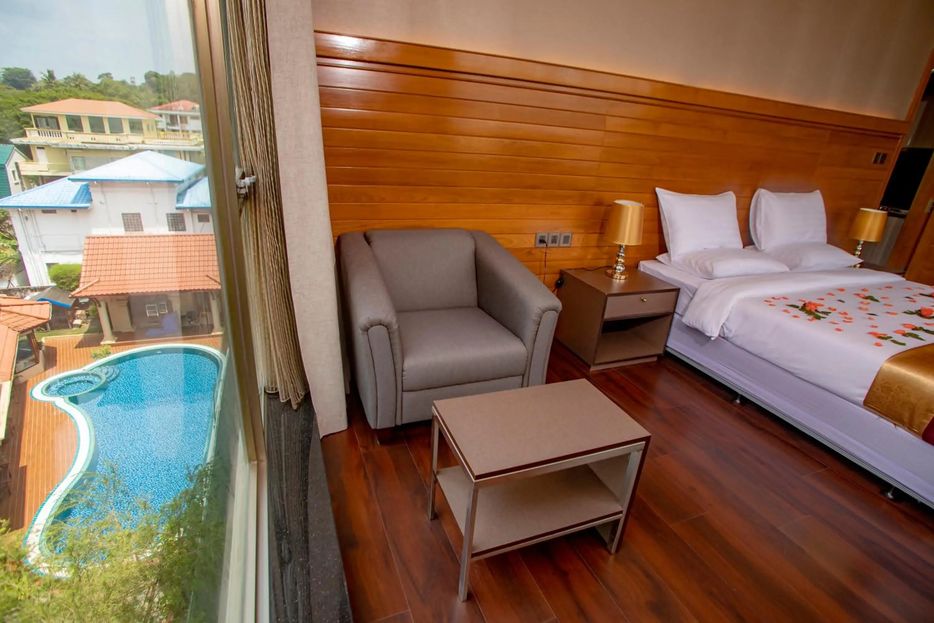 Garden view, Bed in Prestige Residences at Golden Valley by Grand United Hospitality