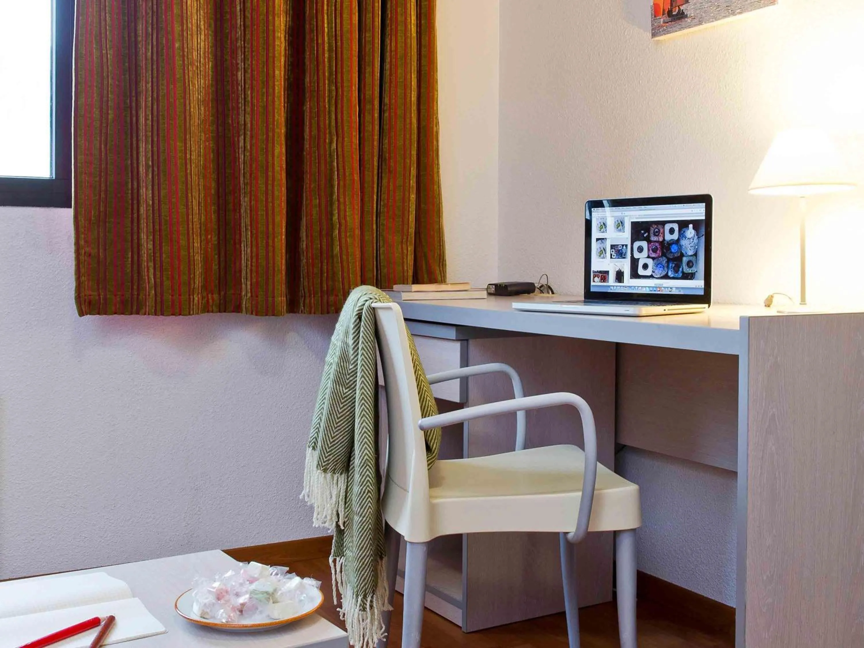 Bedroom in Aparthotel Adagio Access Rennes Centre