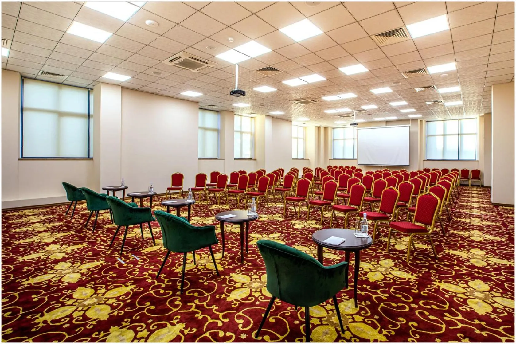 Meeting/conference room in Ani Grand Hotel Yerevan