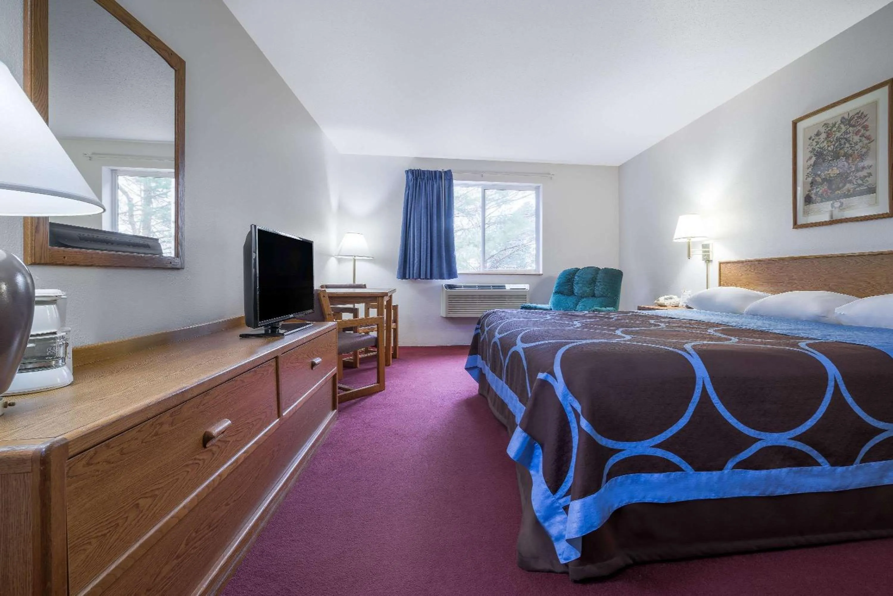 Photo of the whole room, Bed in Super 8 by Wyndham Park Rapids