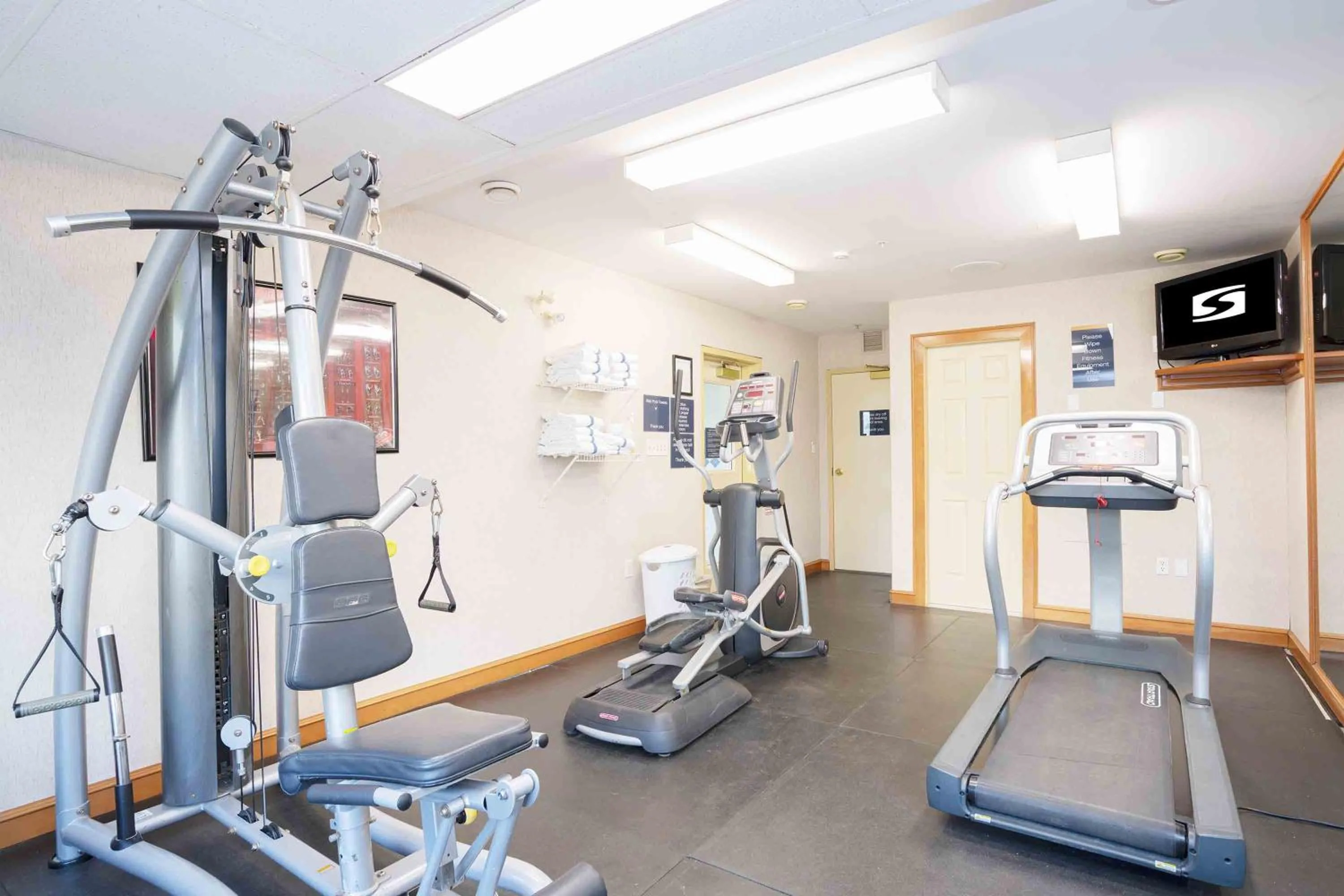 Fitness centre/facilities in Sandman Hotel Quesnel