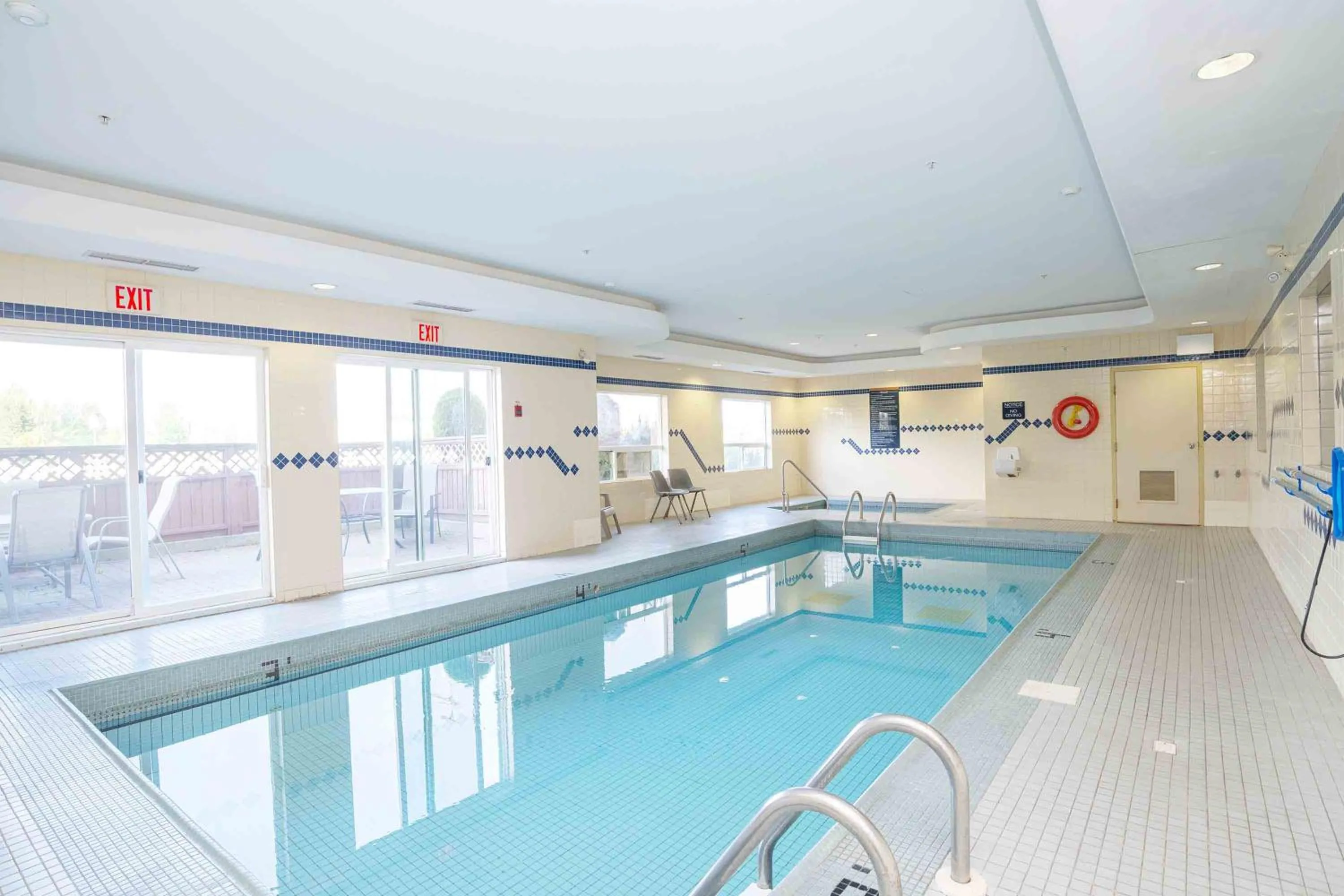 Swimming pool in Sandman Hotel Quesnel