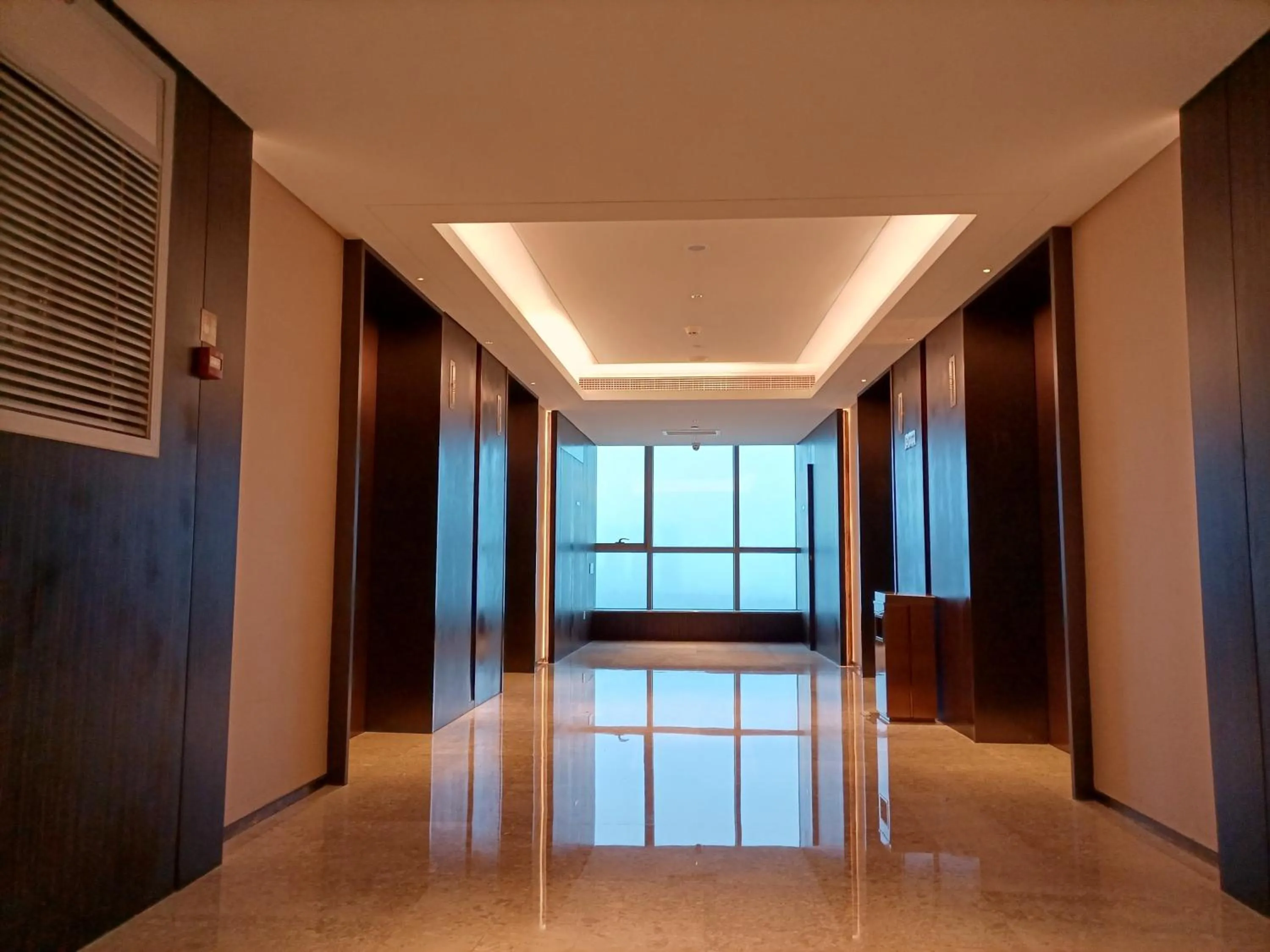 Lobby or reception in Crowne Plaza Beihai Silver Beach by IHG