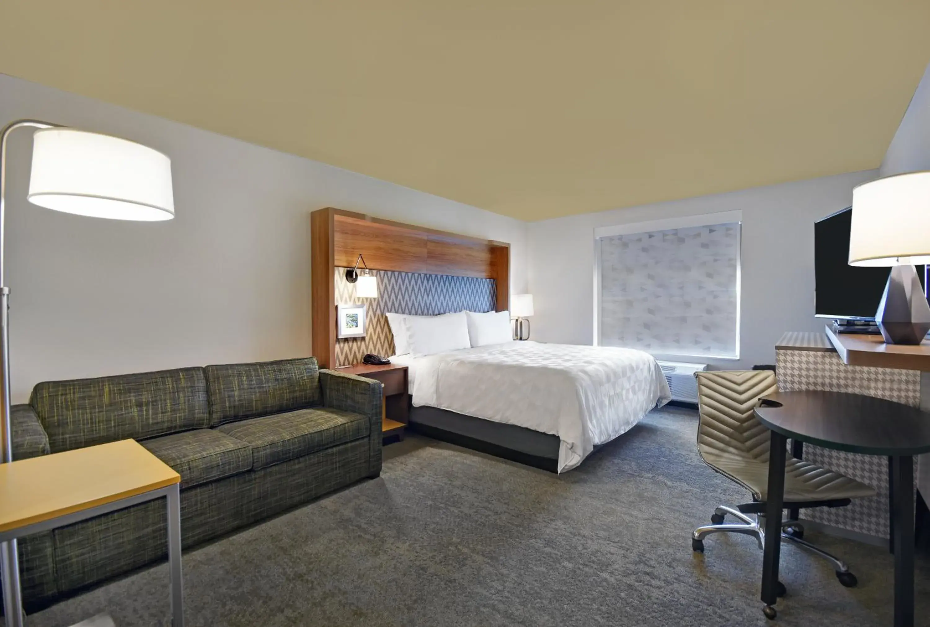 Premium King Room in Holiday Inn Grand Rapids North - Walker by IHG Premium King Room in Holiday Inn Grand Rapids North - Walker by IHG