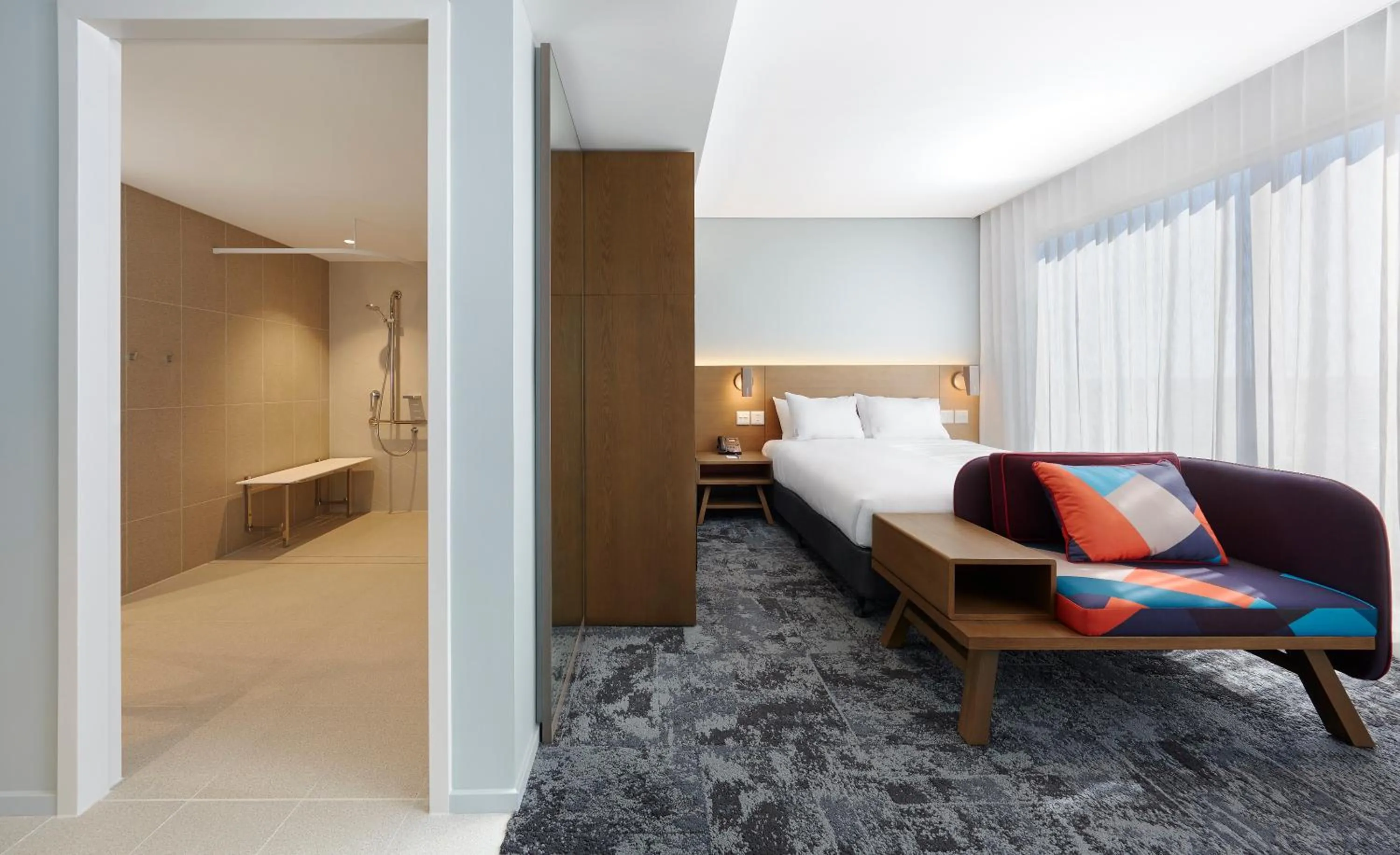 Photo of the whole room, Bed in Holiday Inn Express Sydney Airport by IHG