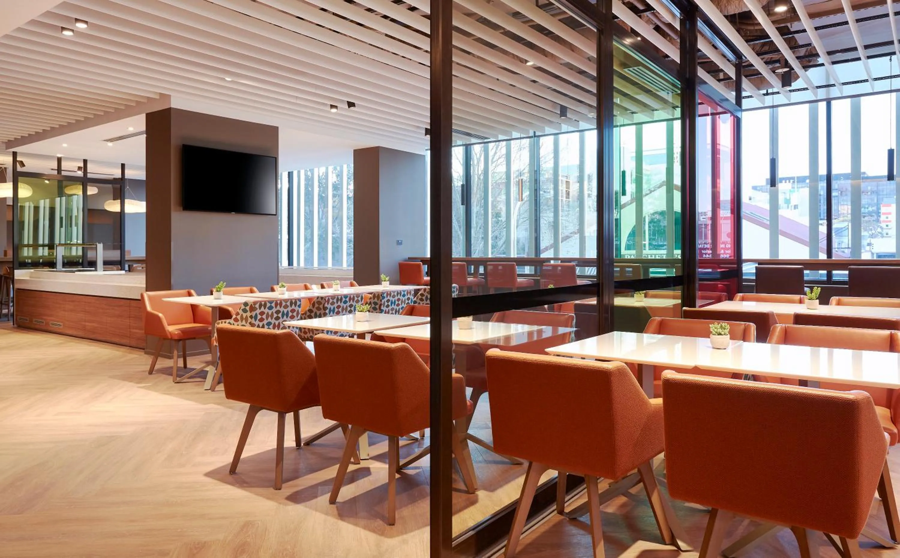 Restaurant/places to eat in Holiday Inn Express Sydney Airport by IHG