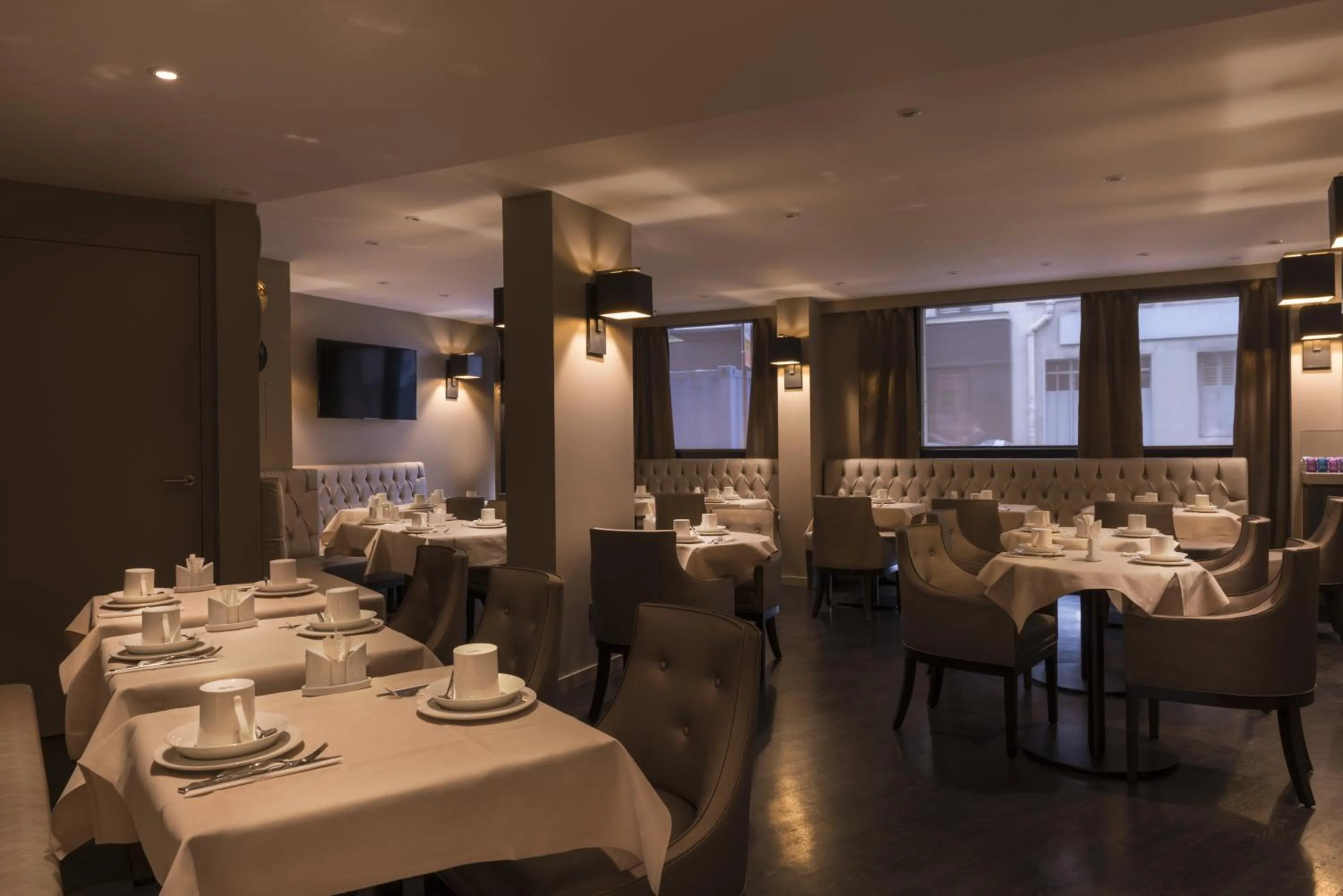 American breakfast in La Villa des Ternes