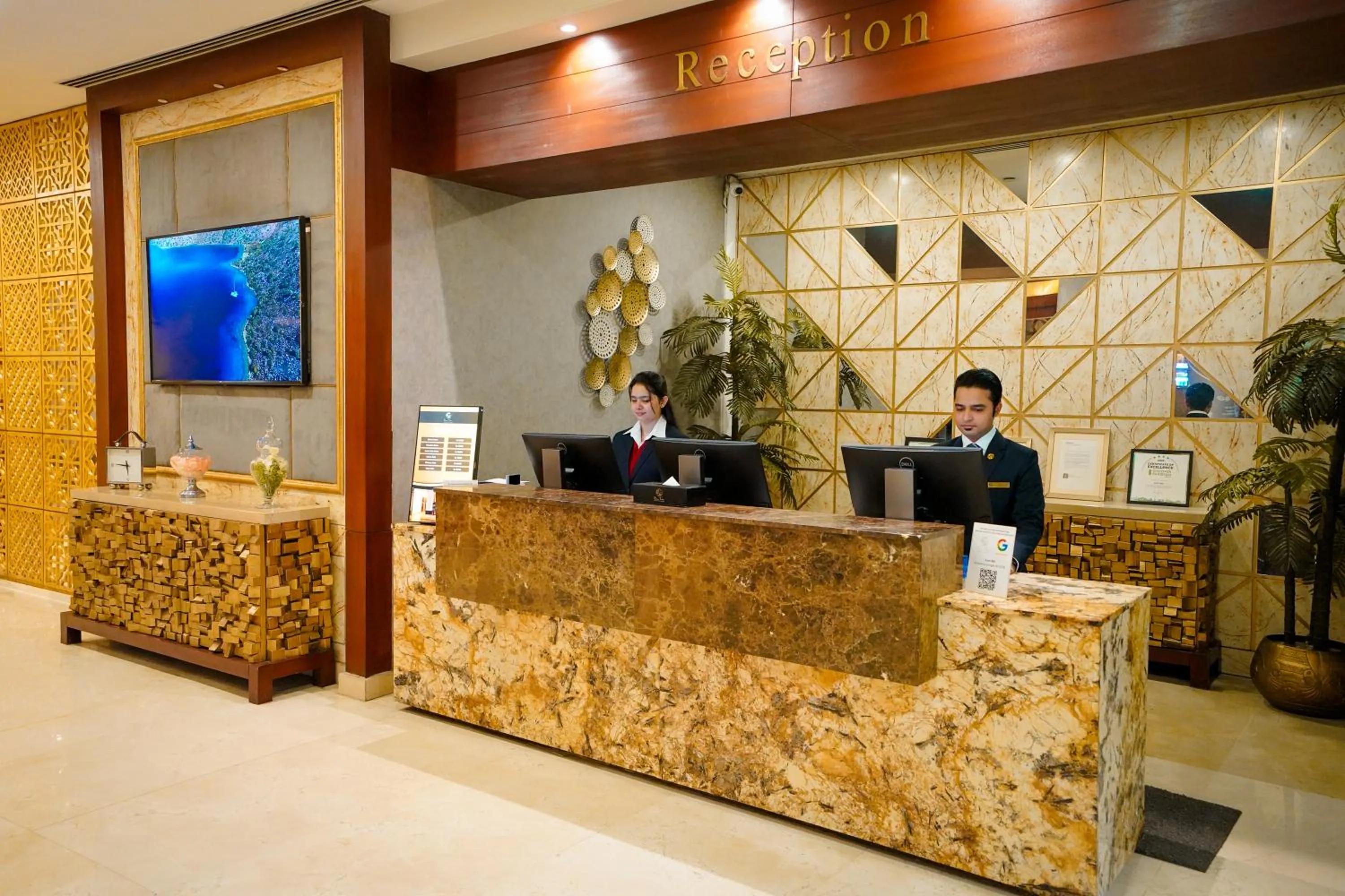 Lobby or reception in Nine Tree Luxury Hotel & Suites Lahore