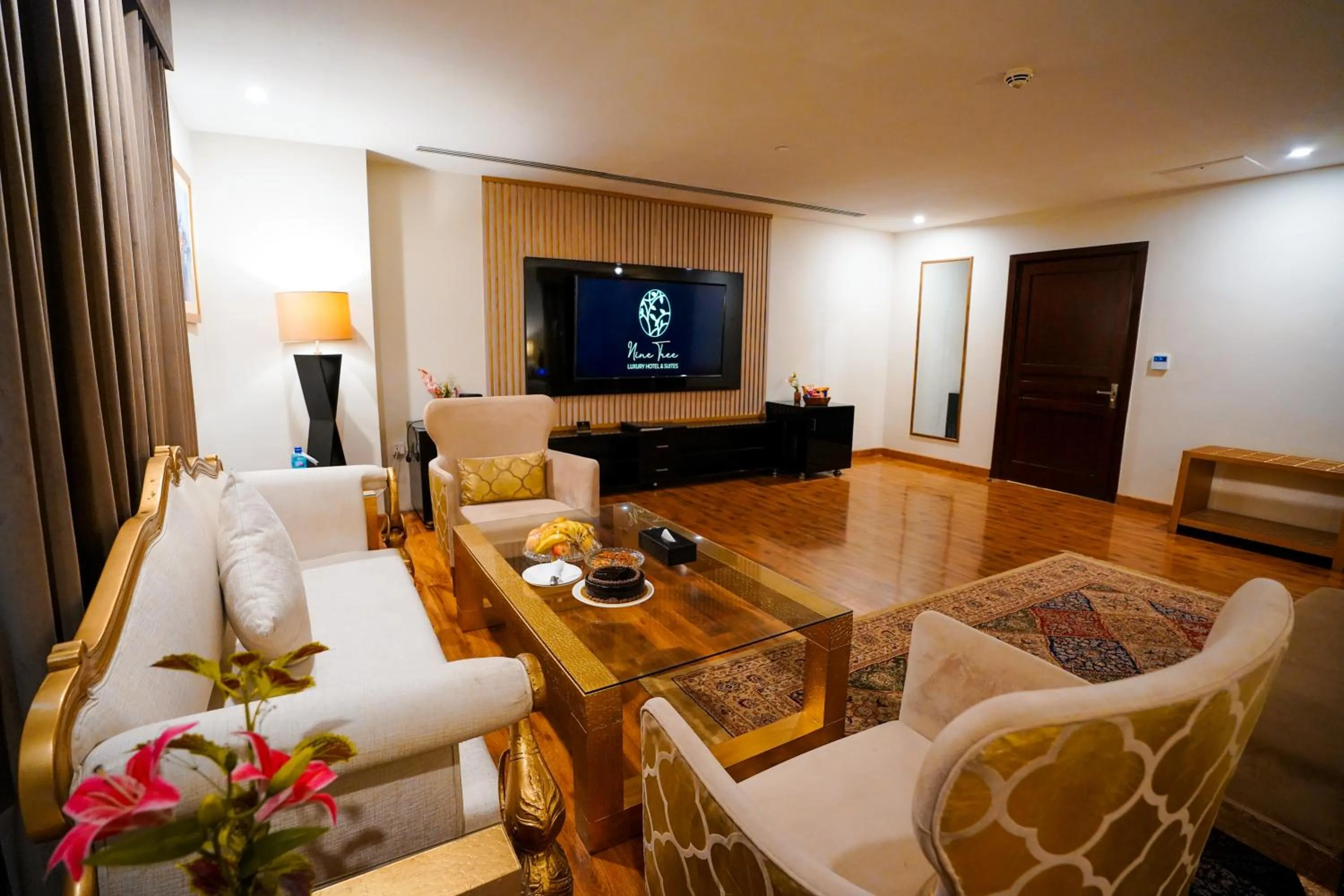 Seating area in Nine Tree Luxury Hotel & Suites Lahore