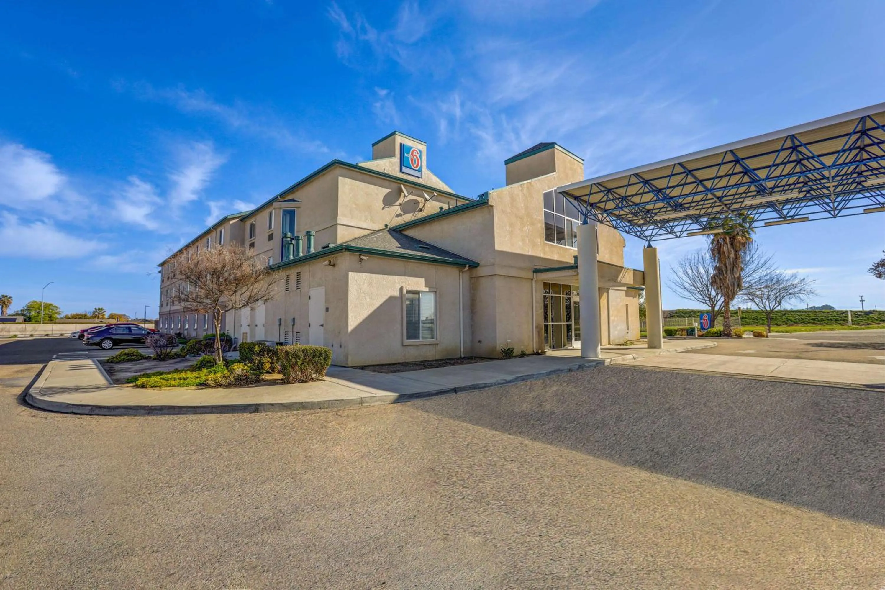 Property building in Motel 6-Lemoore, CA