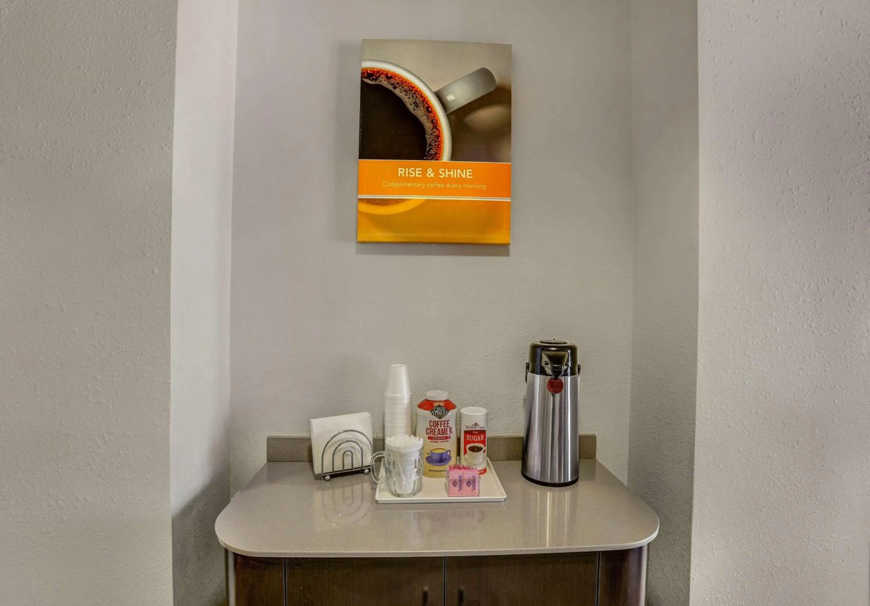 Restaurant/places to eat in Motel 6-Lemoore, CA