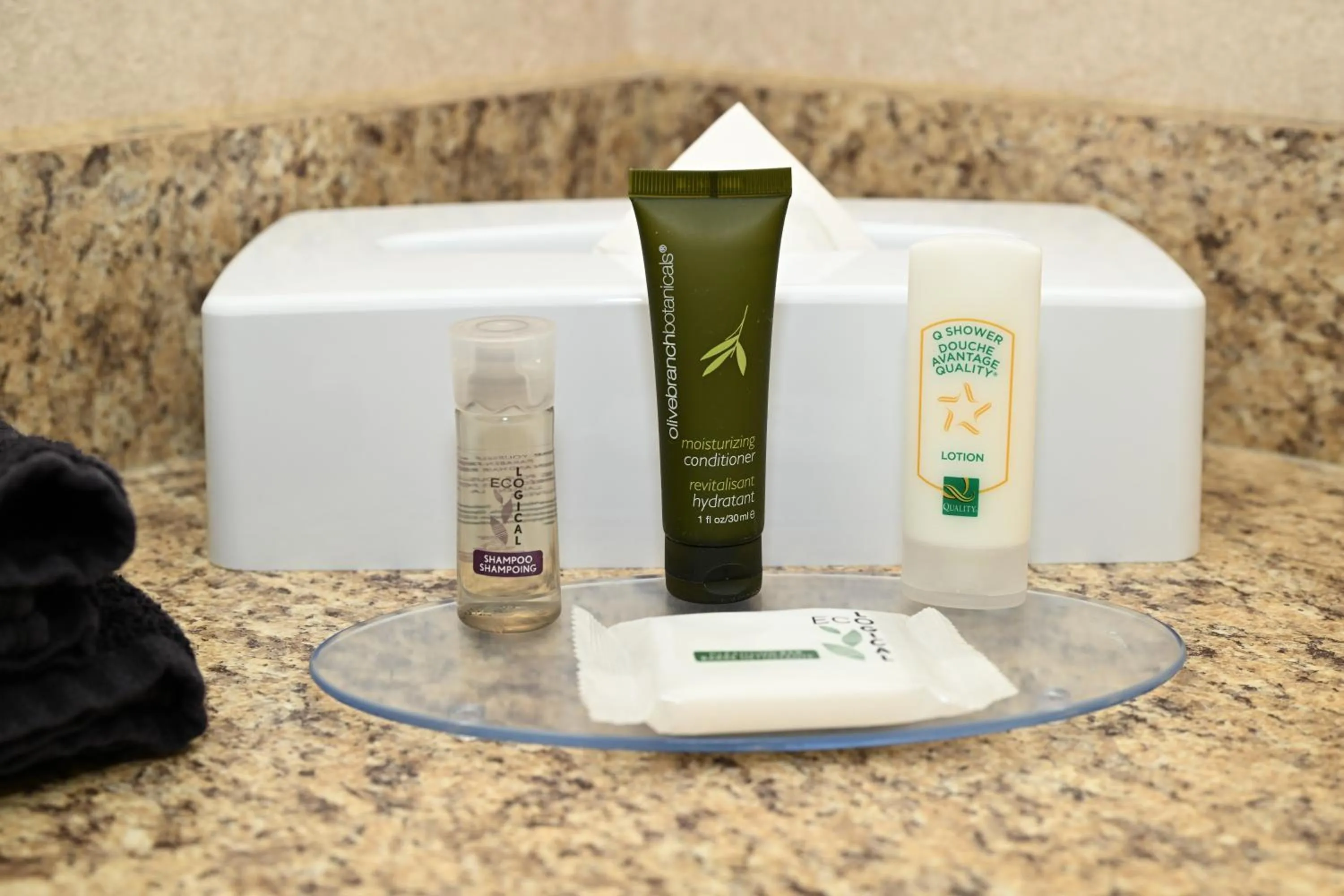 Bathroom in Quality Hotel & Conference Centre