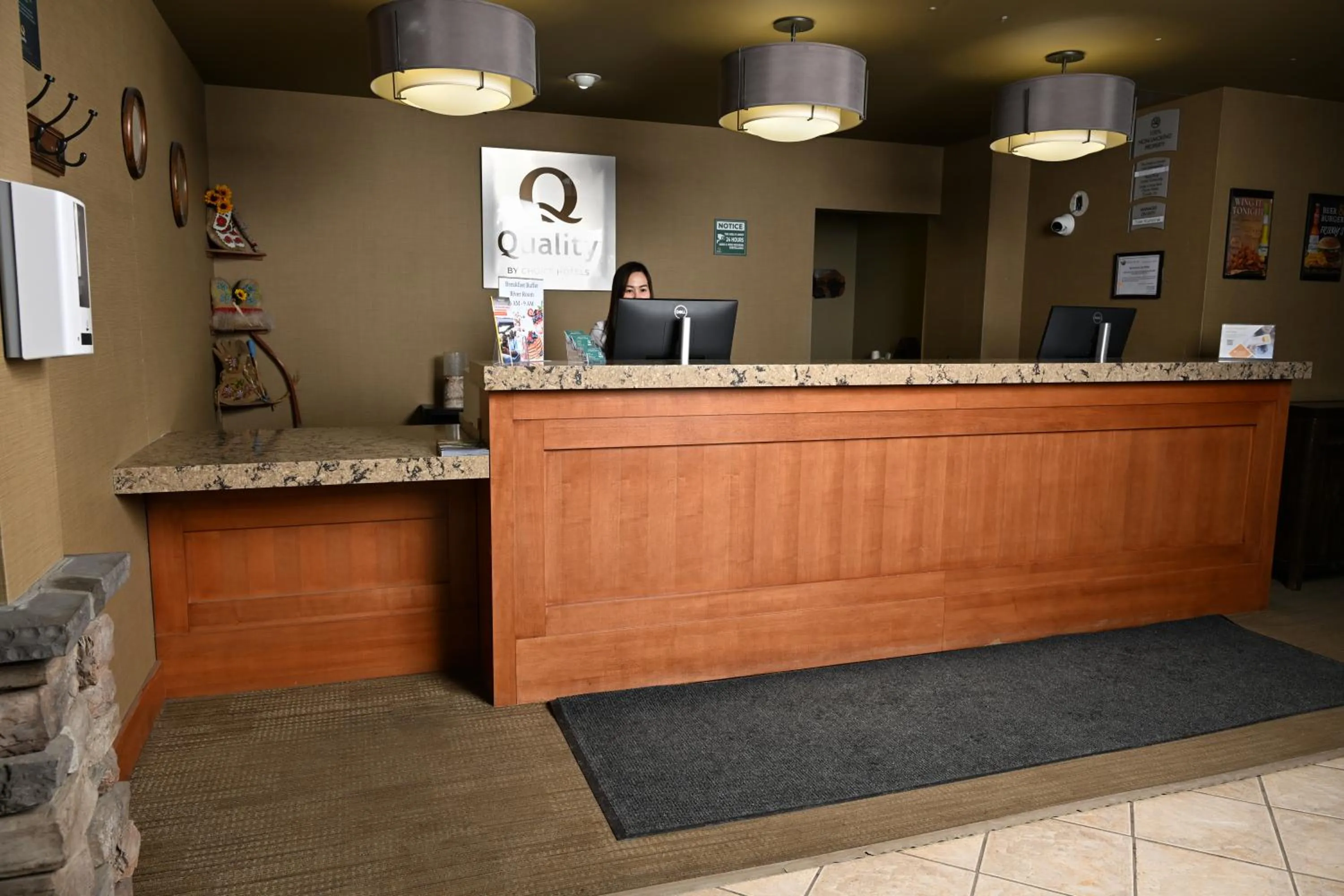Lobby or reception in Quality Hotel & Conference Centre