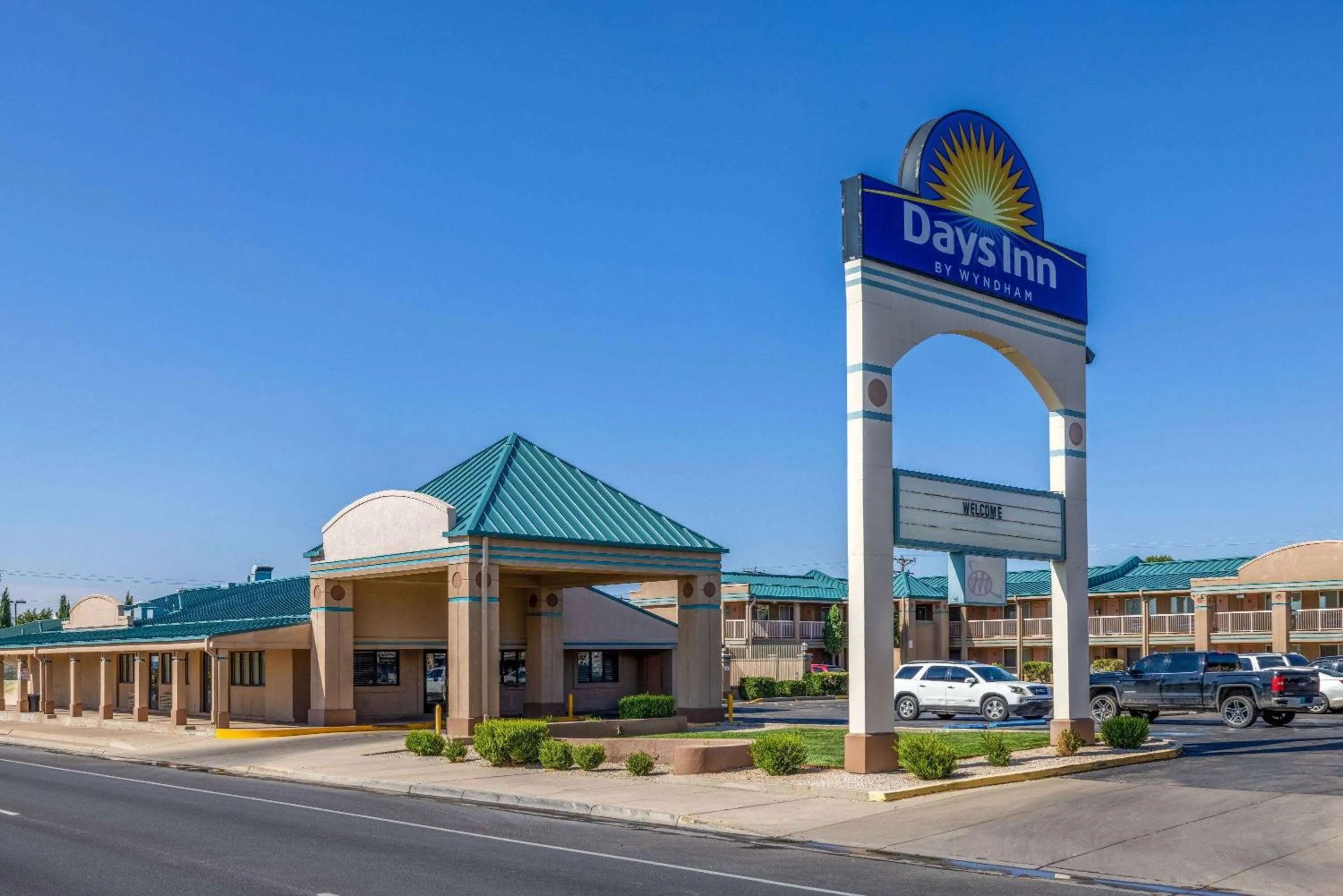 Property building in Days Inn by Wyndham Roswell