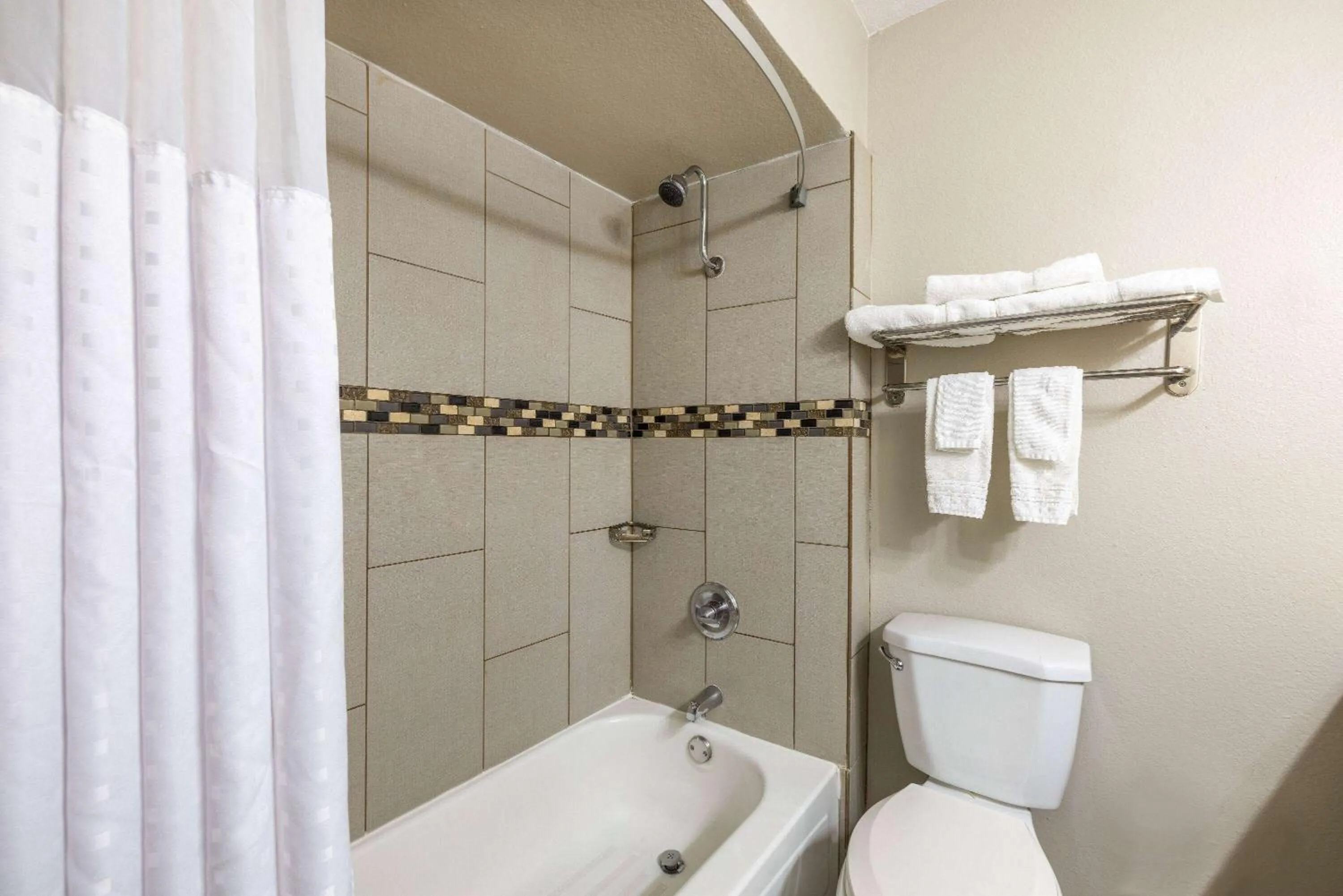 TV and multimedia in Days Inn by Wyndham Roswell