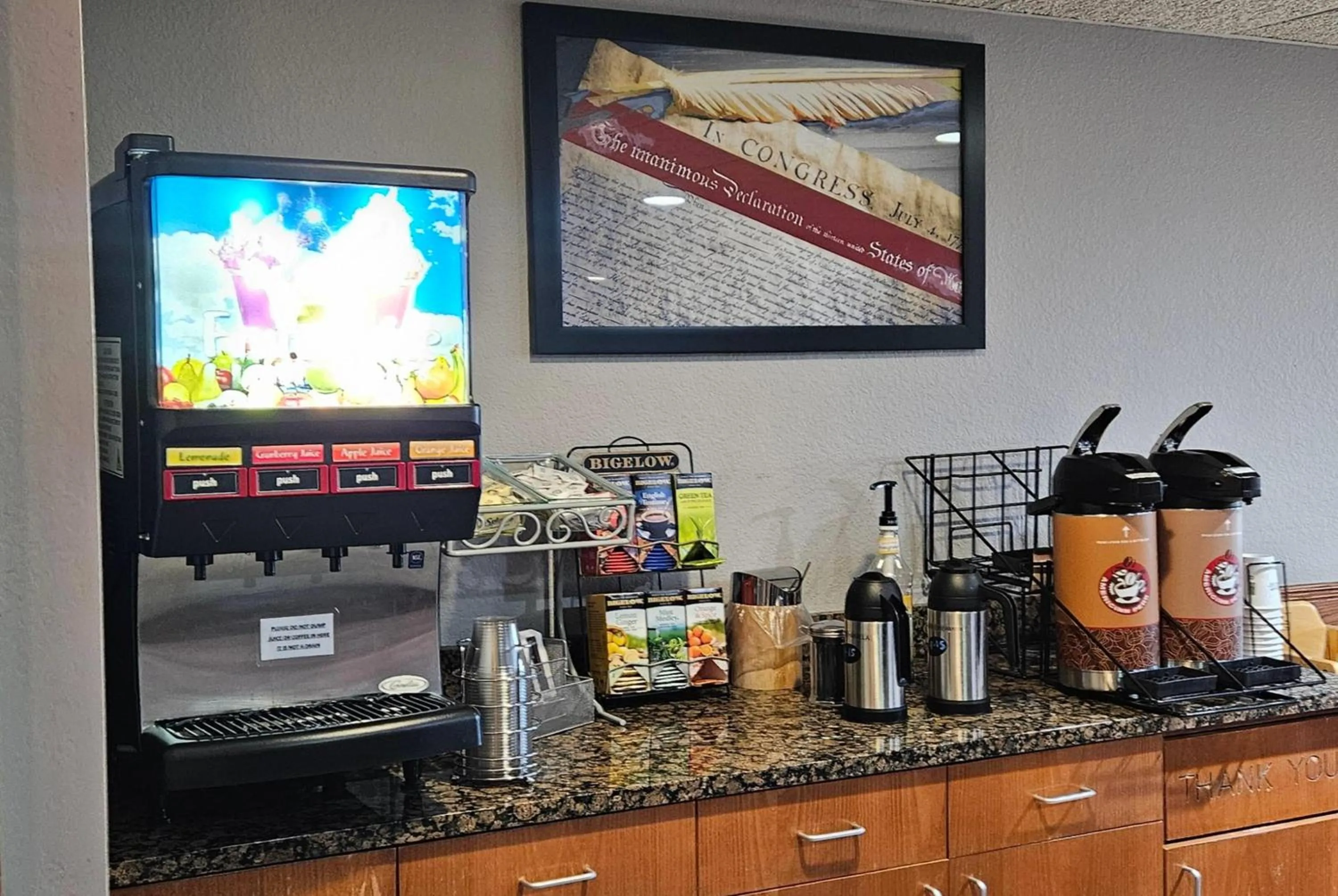 Restaurant/places to eat in AmericInn by Wyndham Marshall