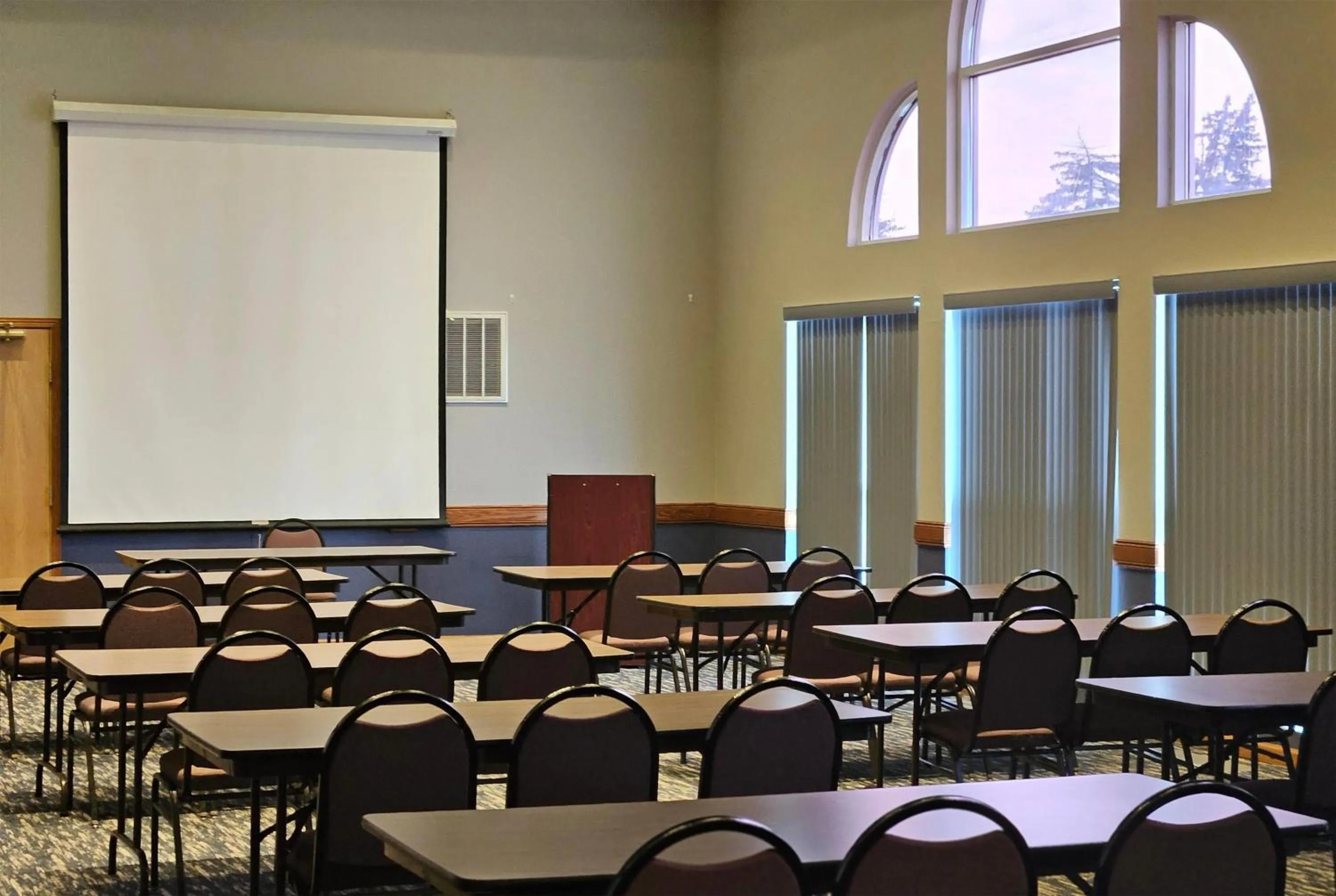 Meeting/conference room in AmericInn by Wyndham Marshall