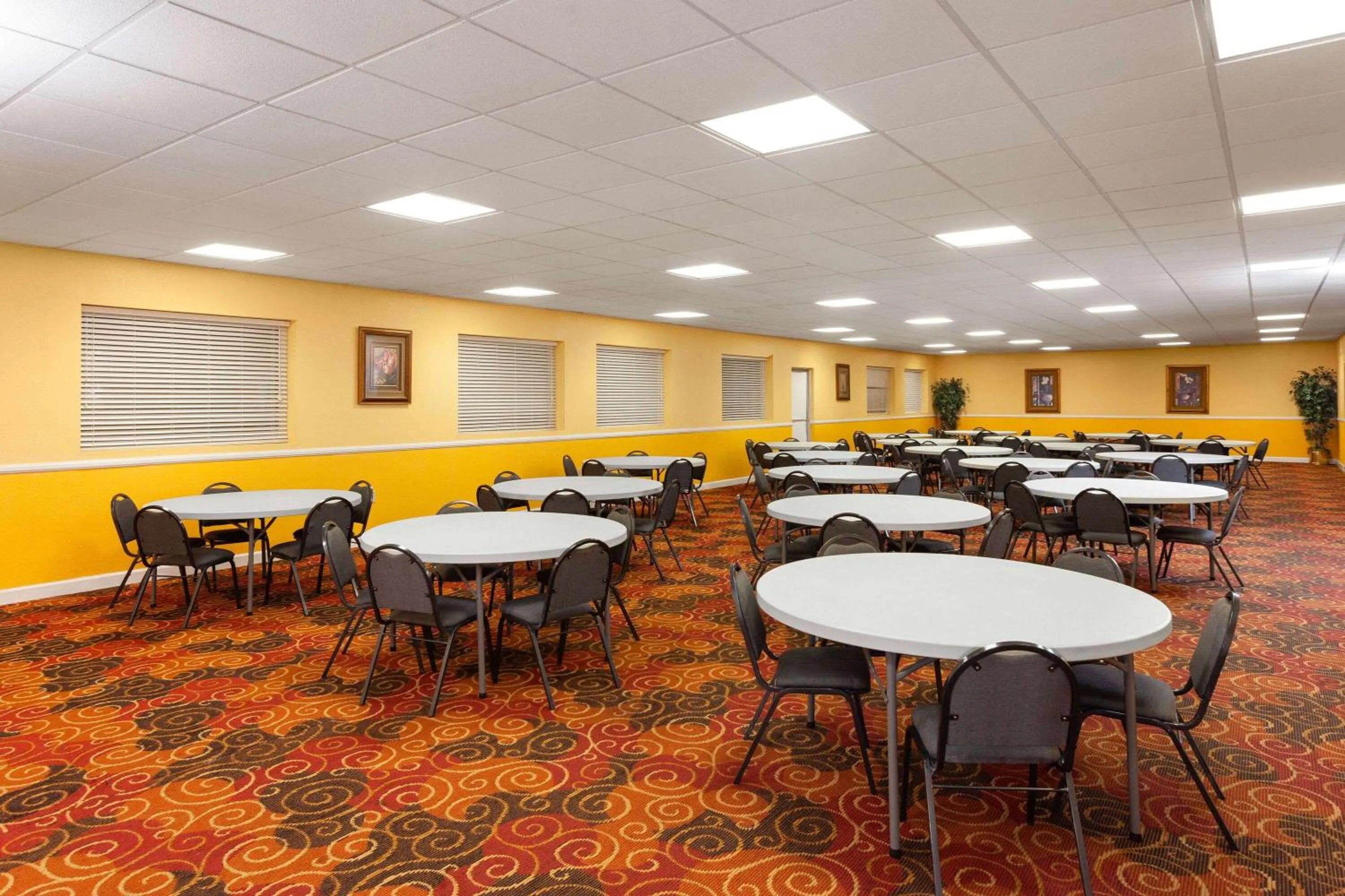 Meeting/conference room in Days Inn by Wyndham Shelby