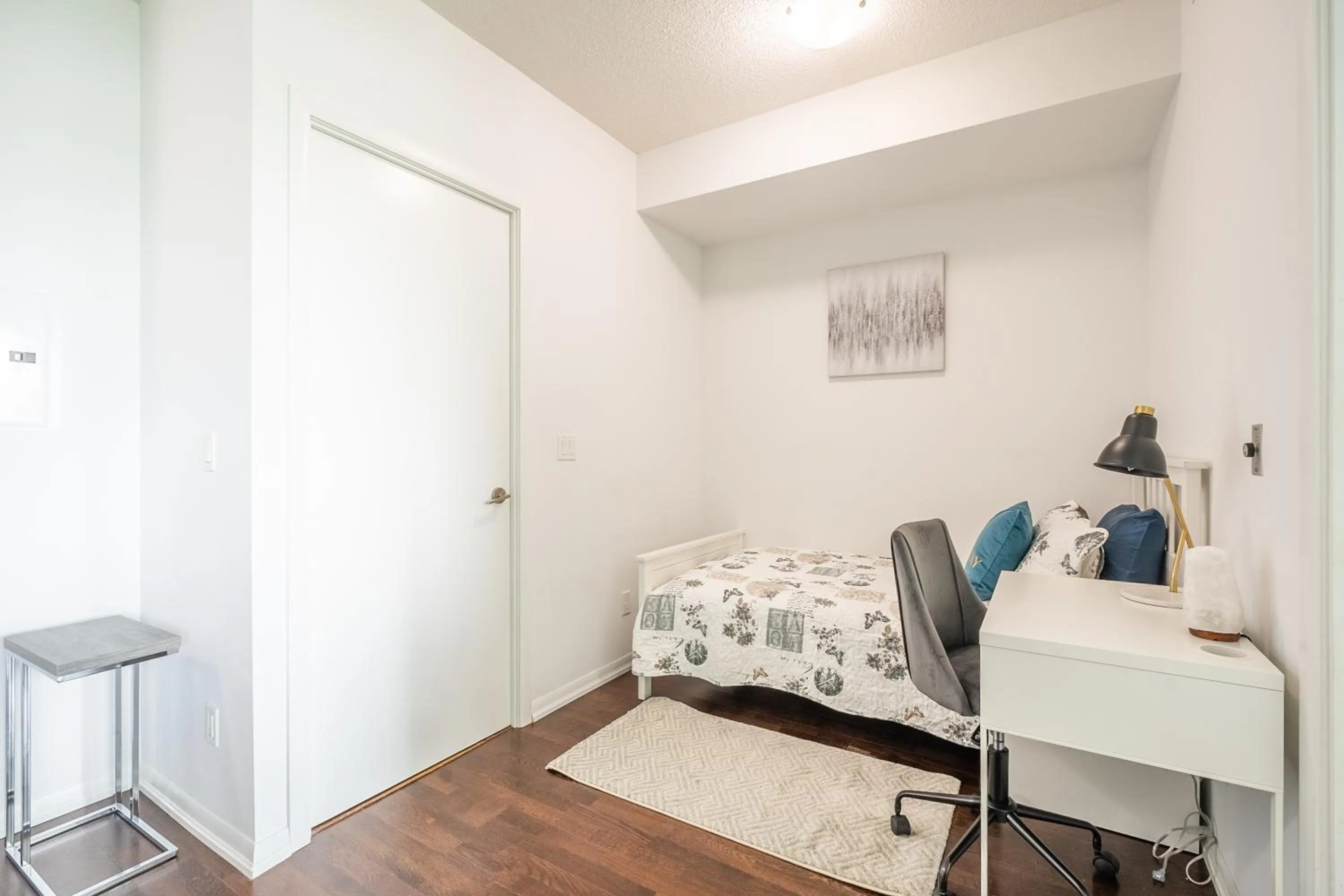 Bed in GLOBALSTAY Magnificent Condos in DT