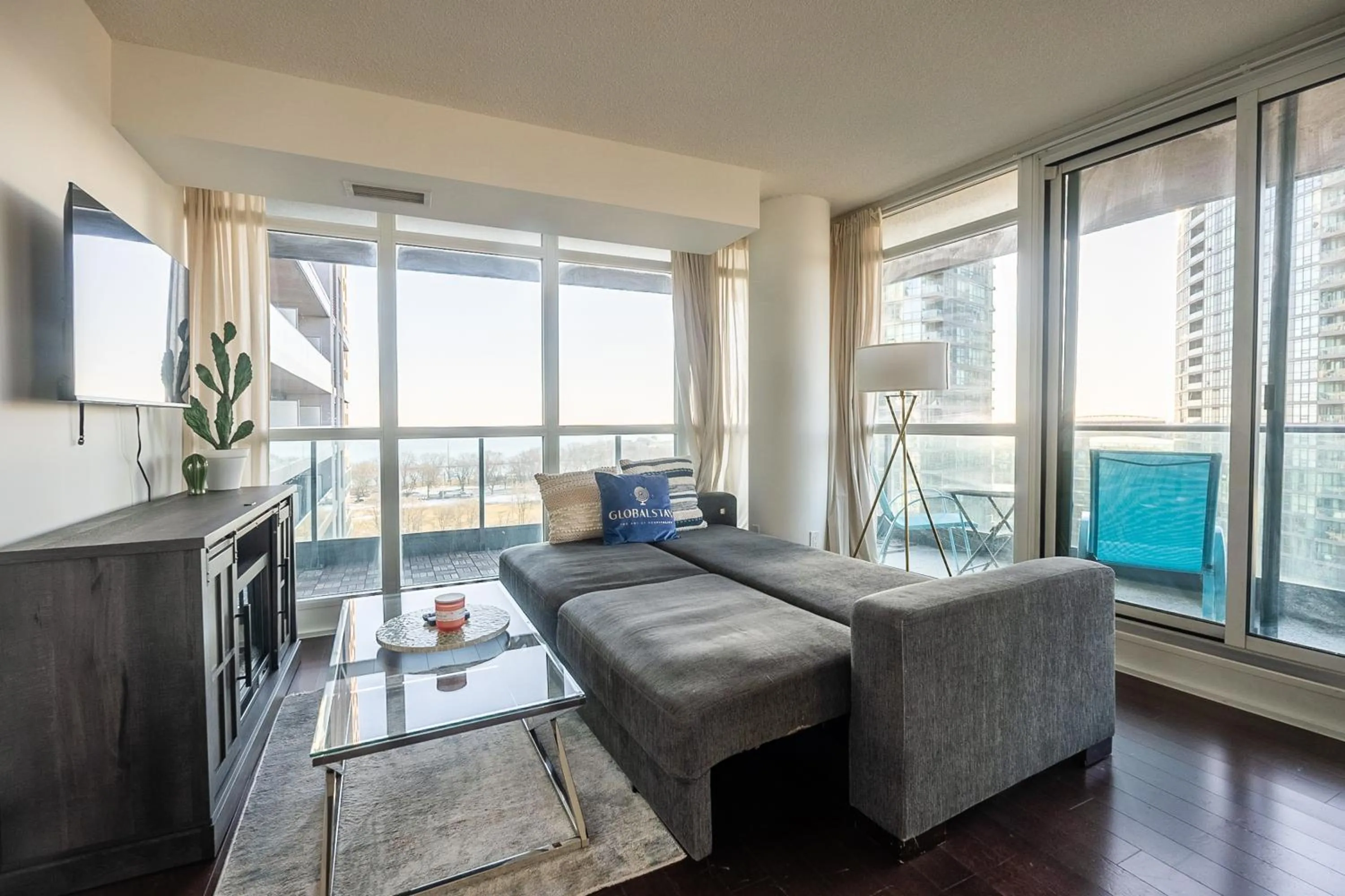 TV and multimedia, Bed in GLOBALSTAY Magnificent Condos in DT