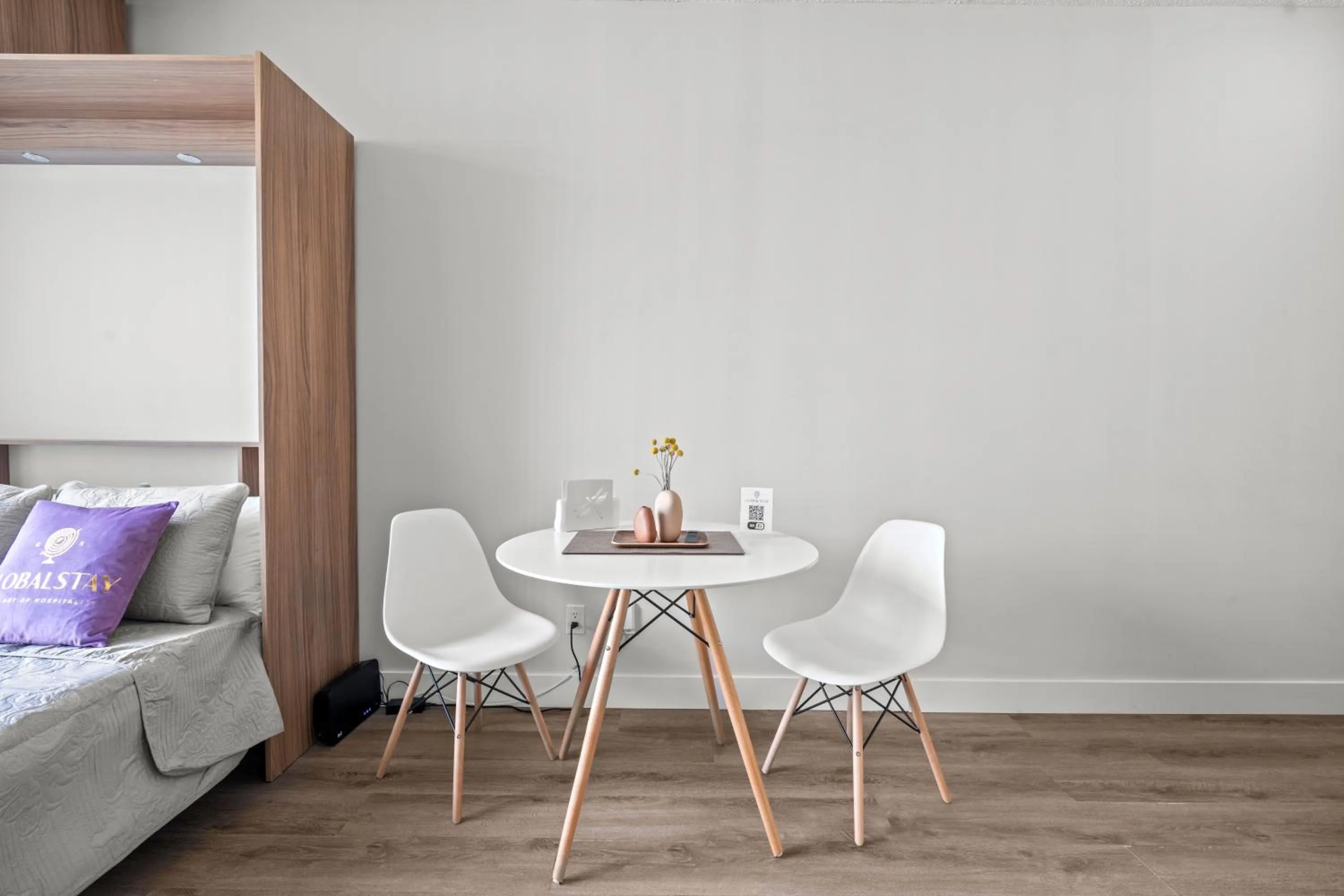 Dining area, Bed in GLOBALSTAY Magnificent Condos in DT