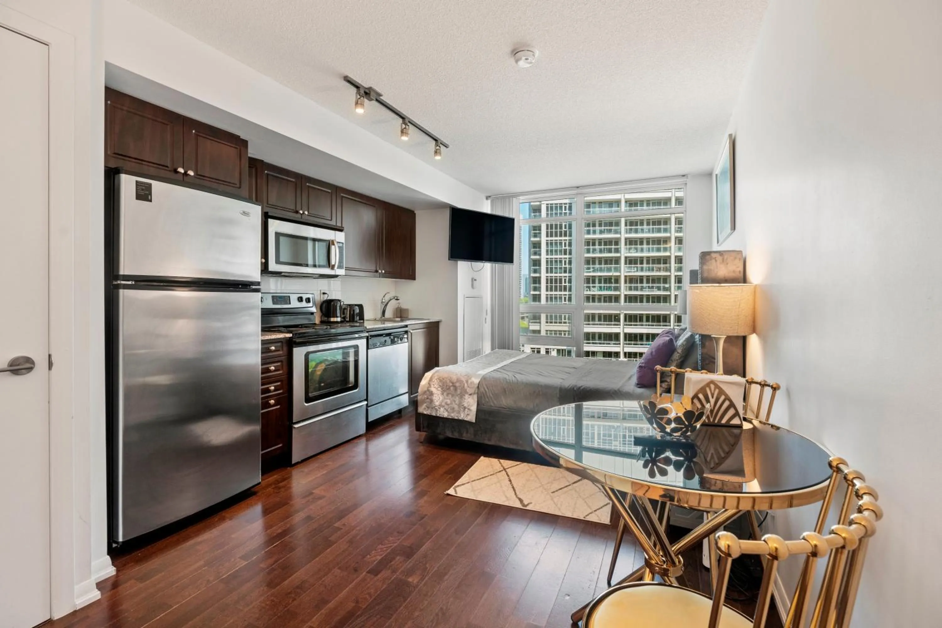 Kitchen or kitchenette in GLOBALSTAY Magnificent Condos in DT