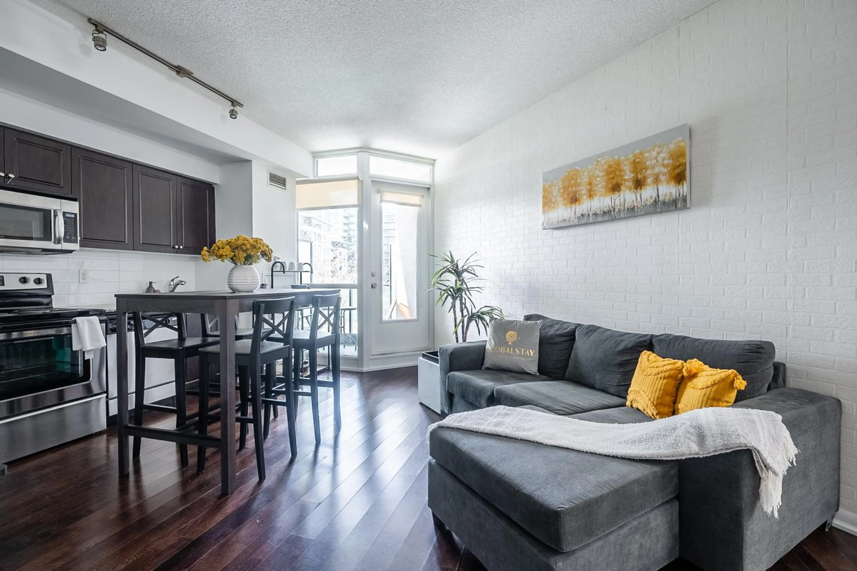 Kitchen or kitchenette in GLOBALSTAY Magnificent Condos in DT